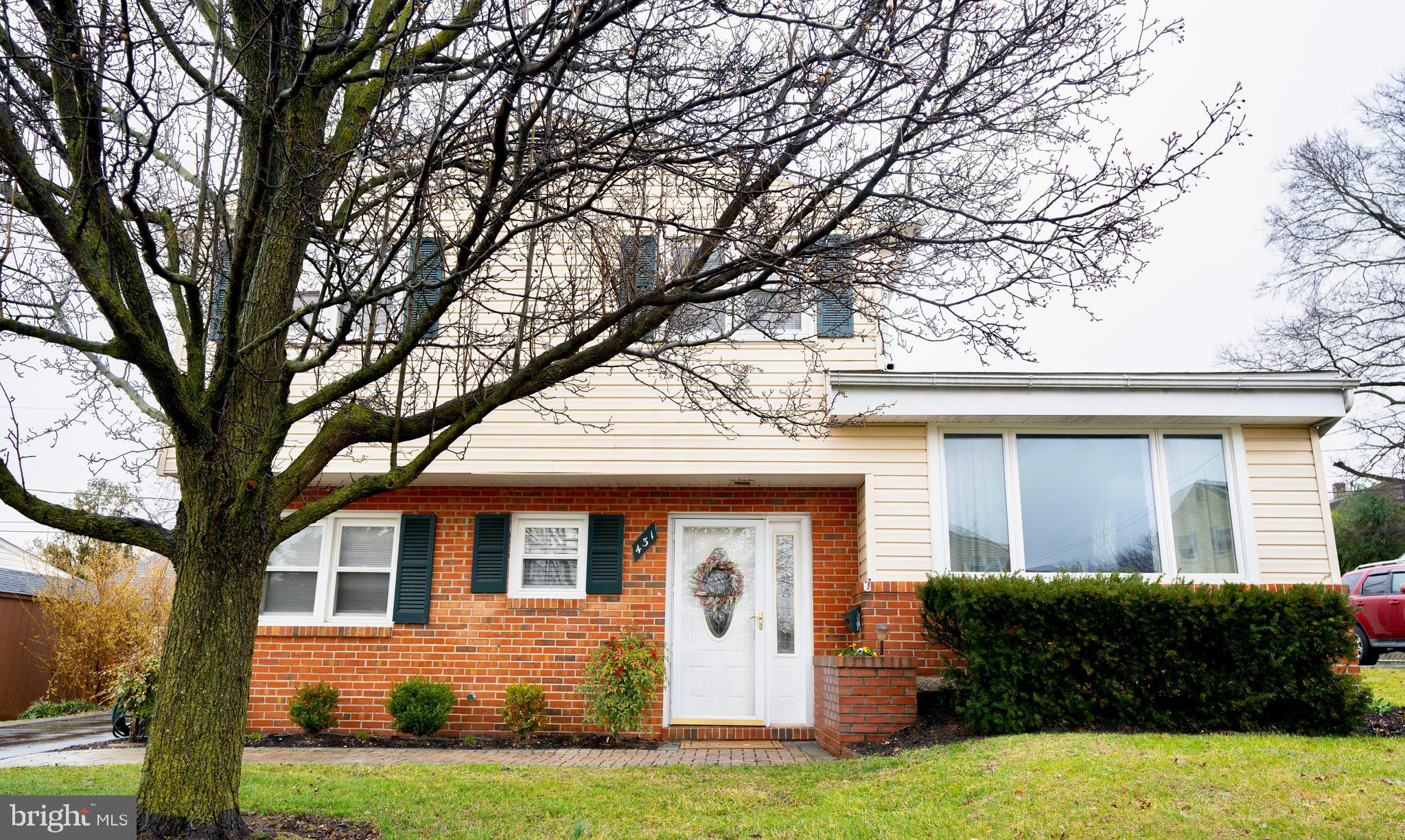 CRESTWOOD - Residential