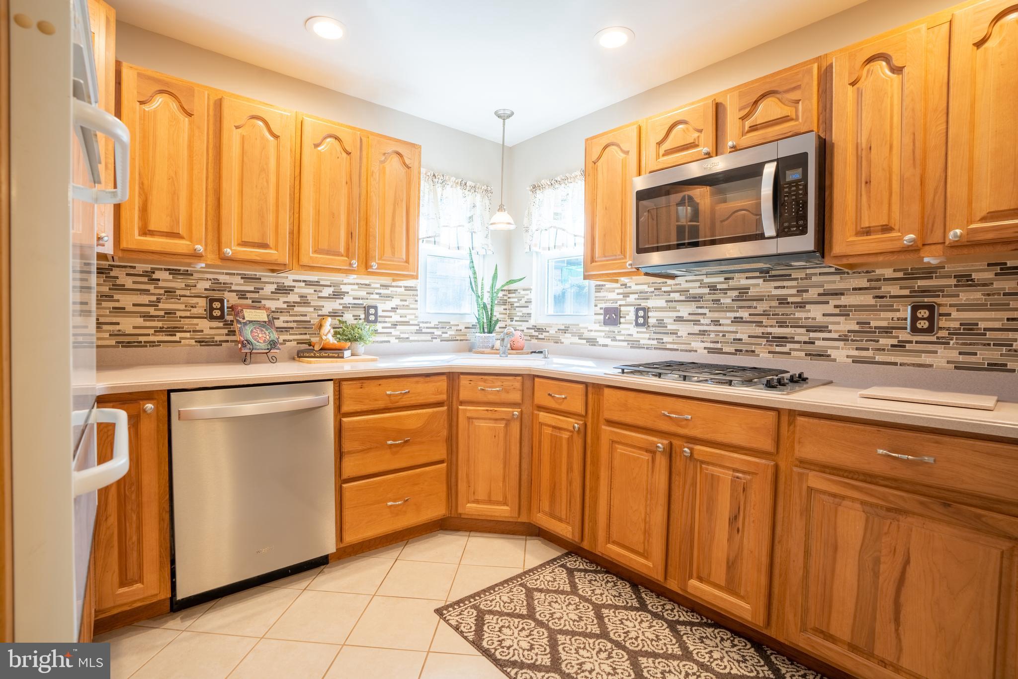 CRESTWOOD - Residential