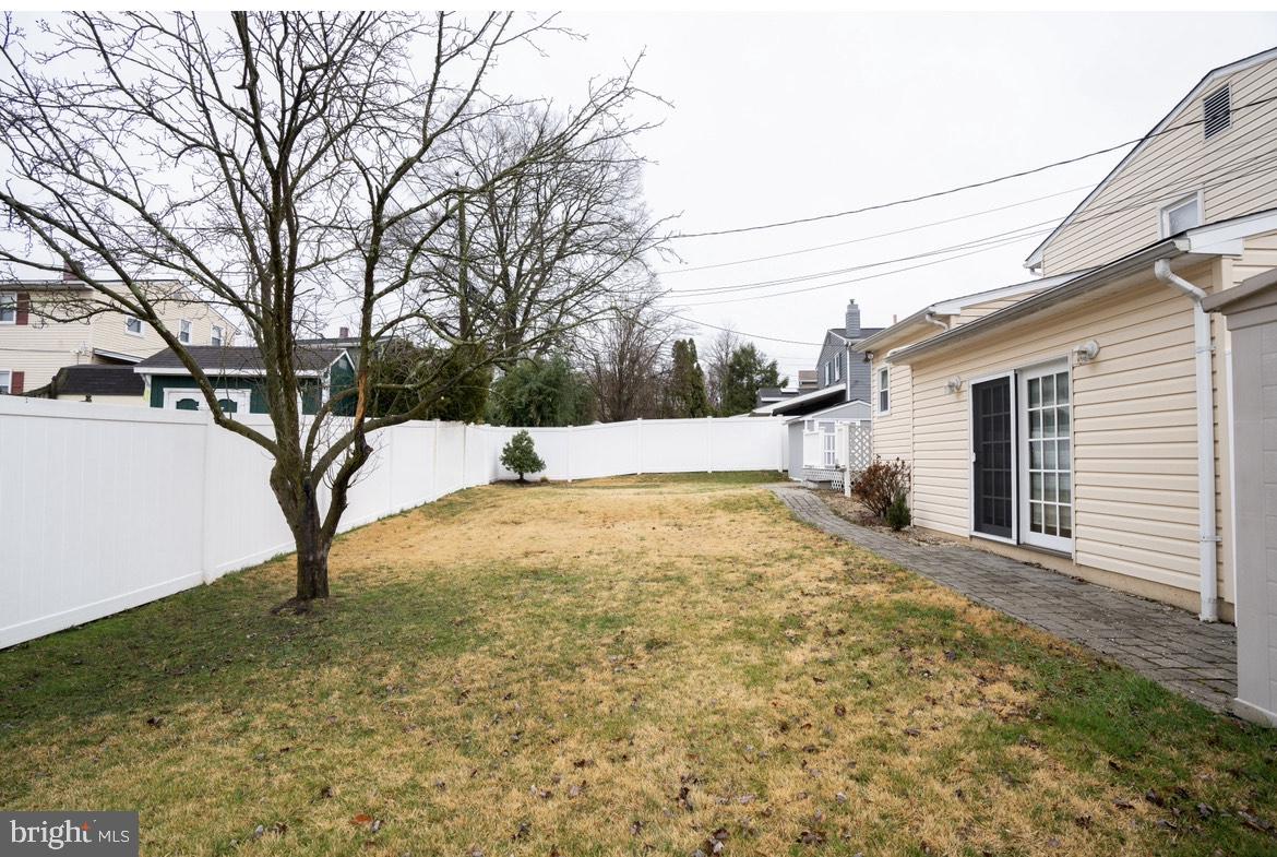 CRESTWOOD - Residential