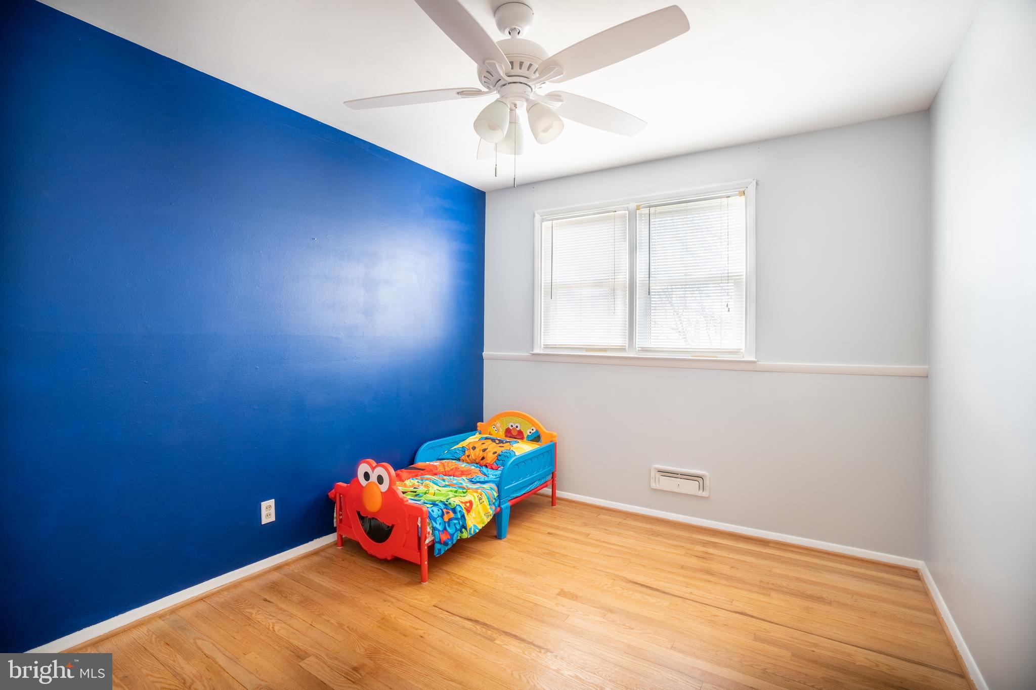 CRESTWOOD - Residential