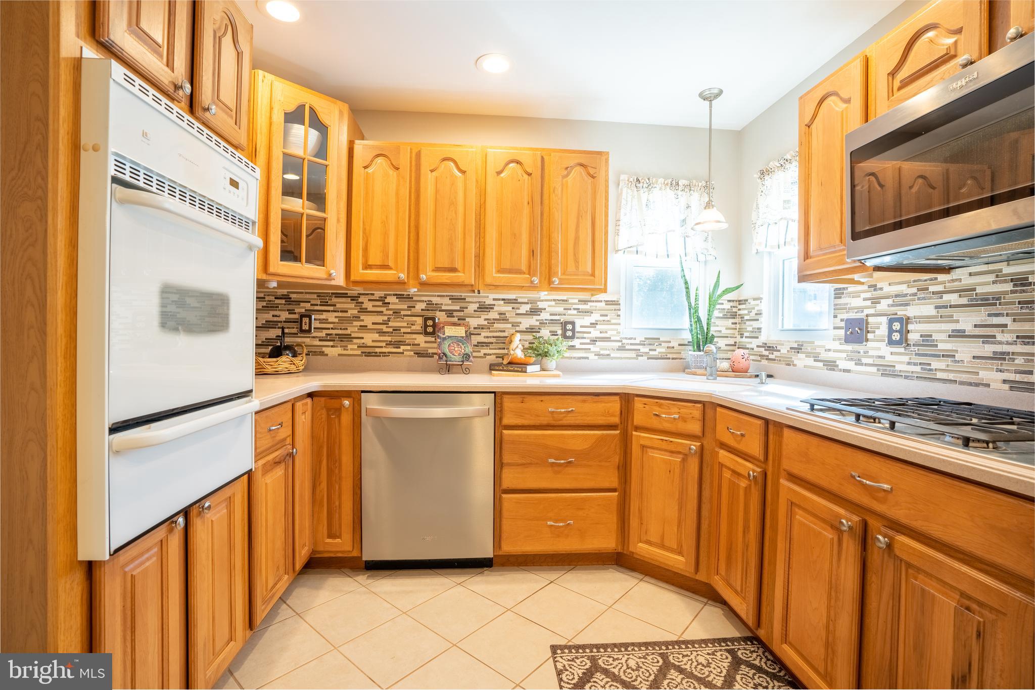 CRESTWOOD - Residential