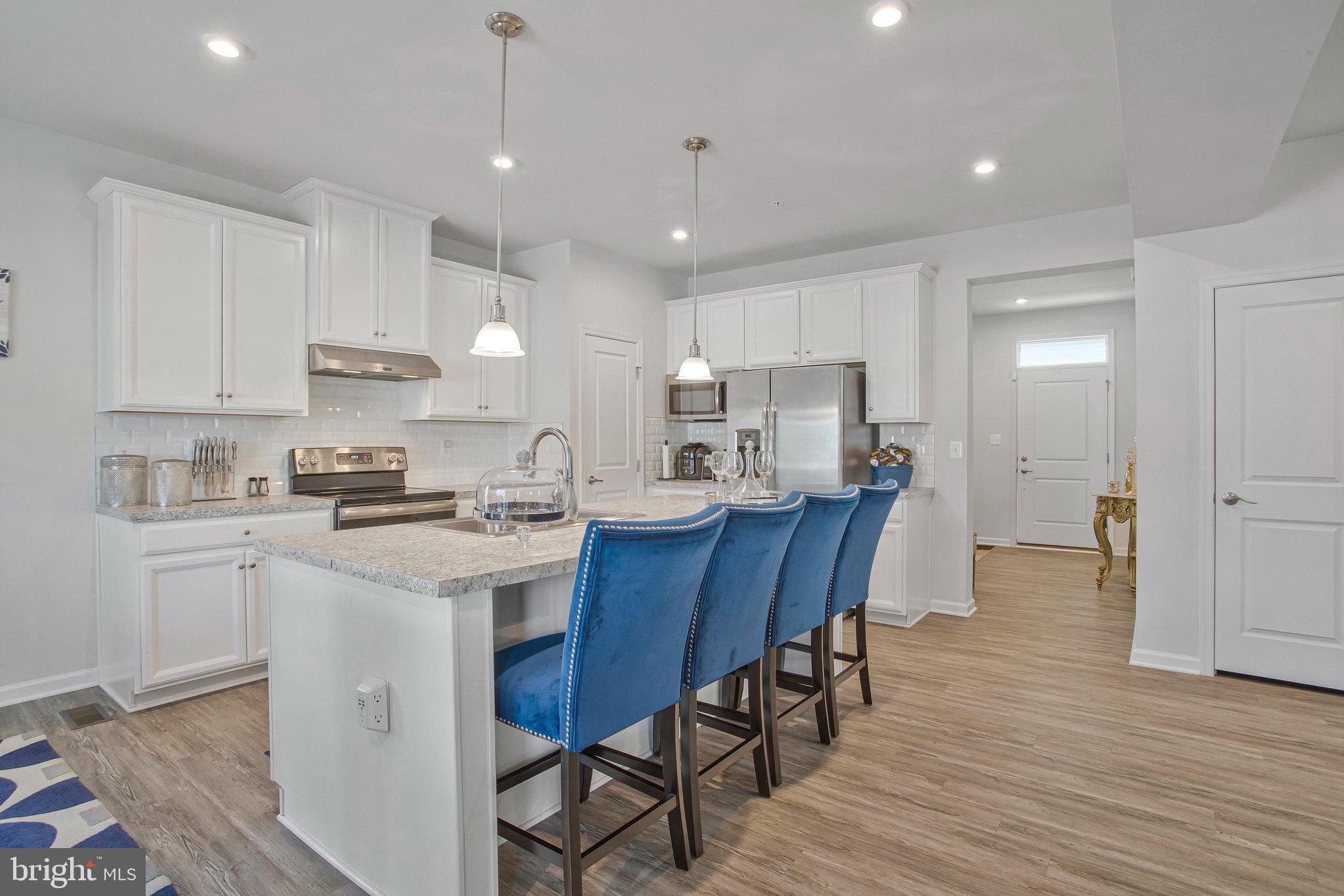 204 CEDAR HILL