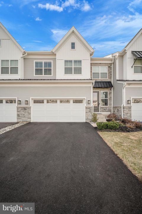 Townhouse For Sale - 612 Conrad Drive<br/> WARRINGTON, PA 18976