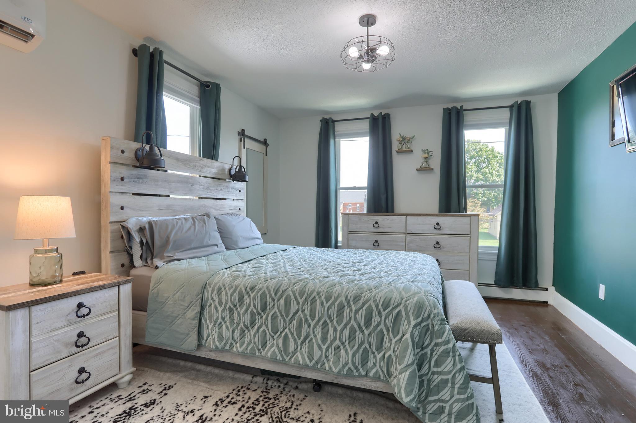 ELIZABETHTOWN BOROUGH - Residential