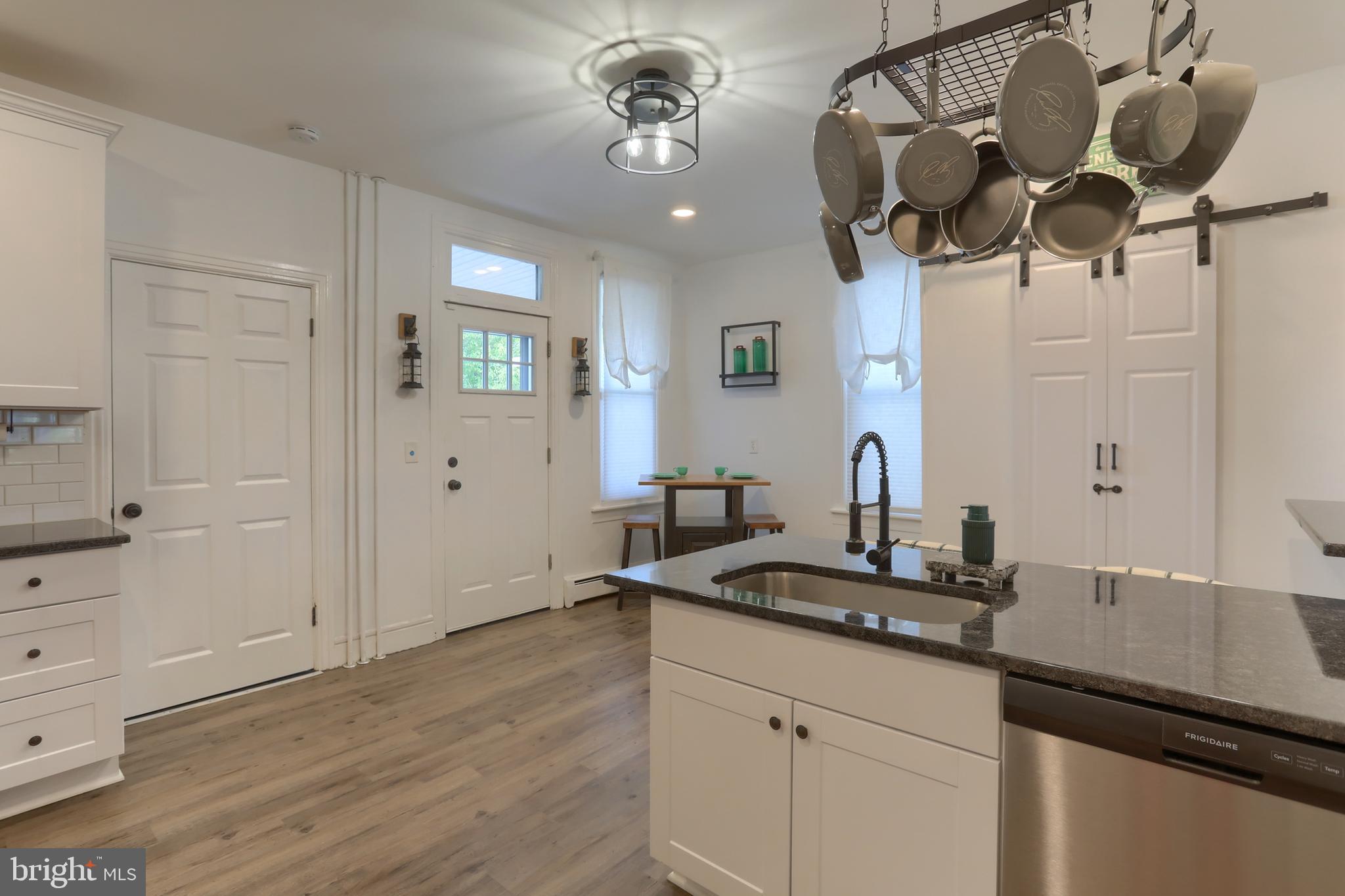 ELIZABETHTOWN BOROUGH - Residential