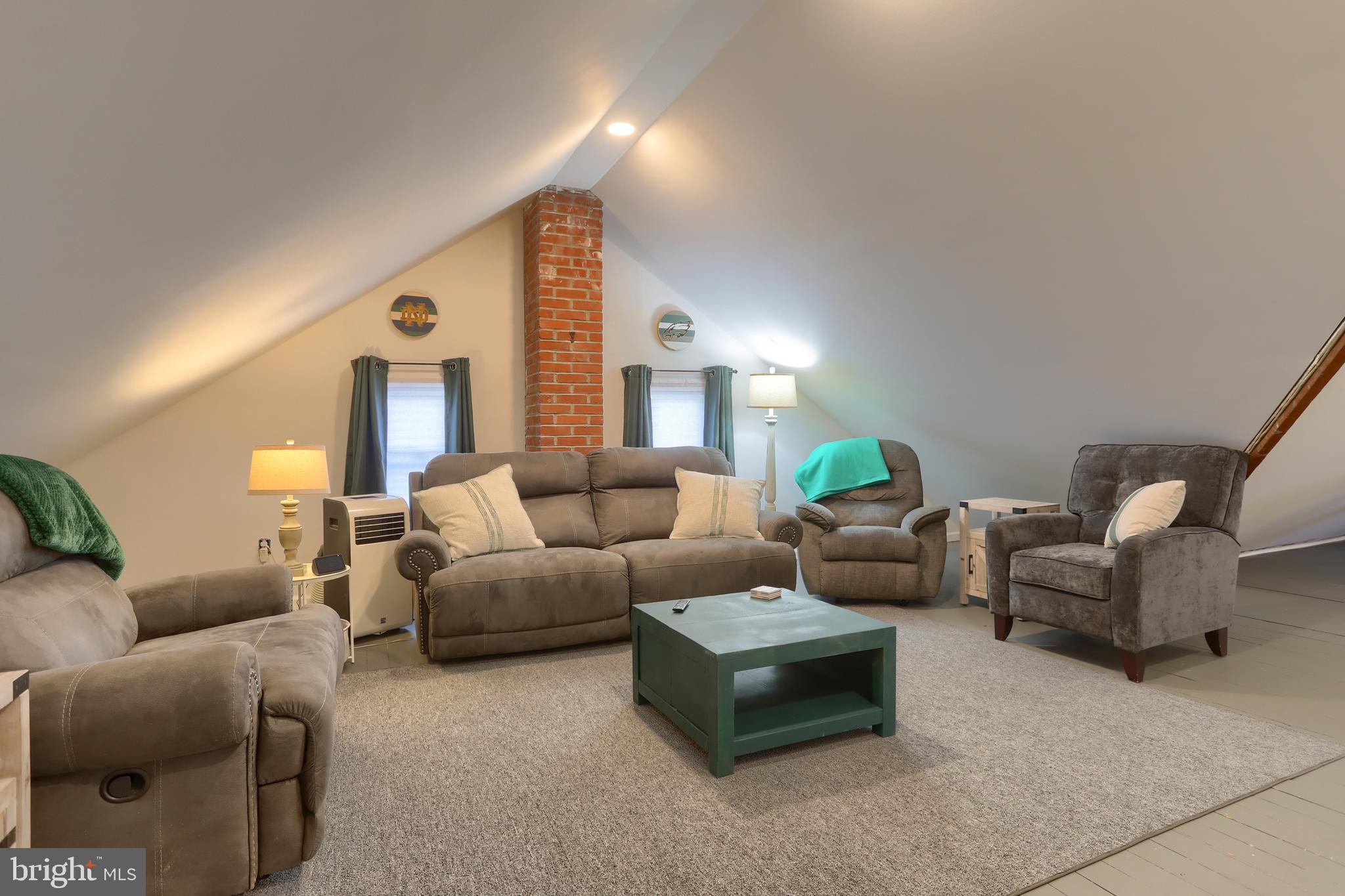 ELIZABETHTOWN BOROUGH - Residential