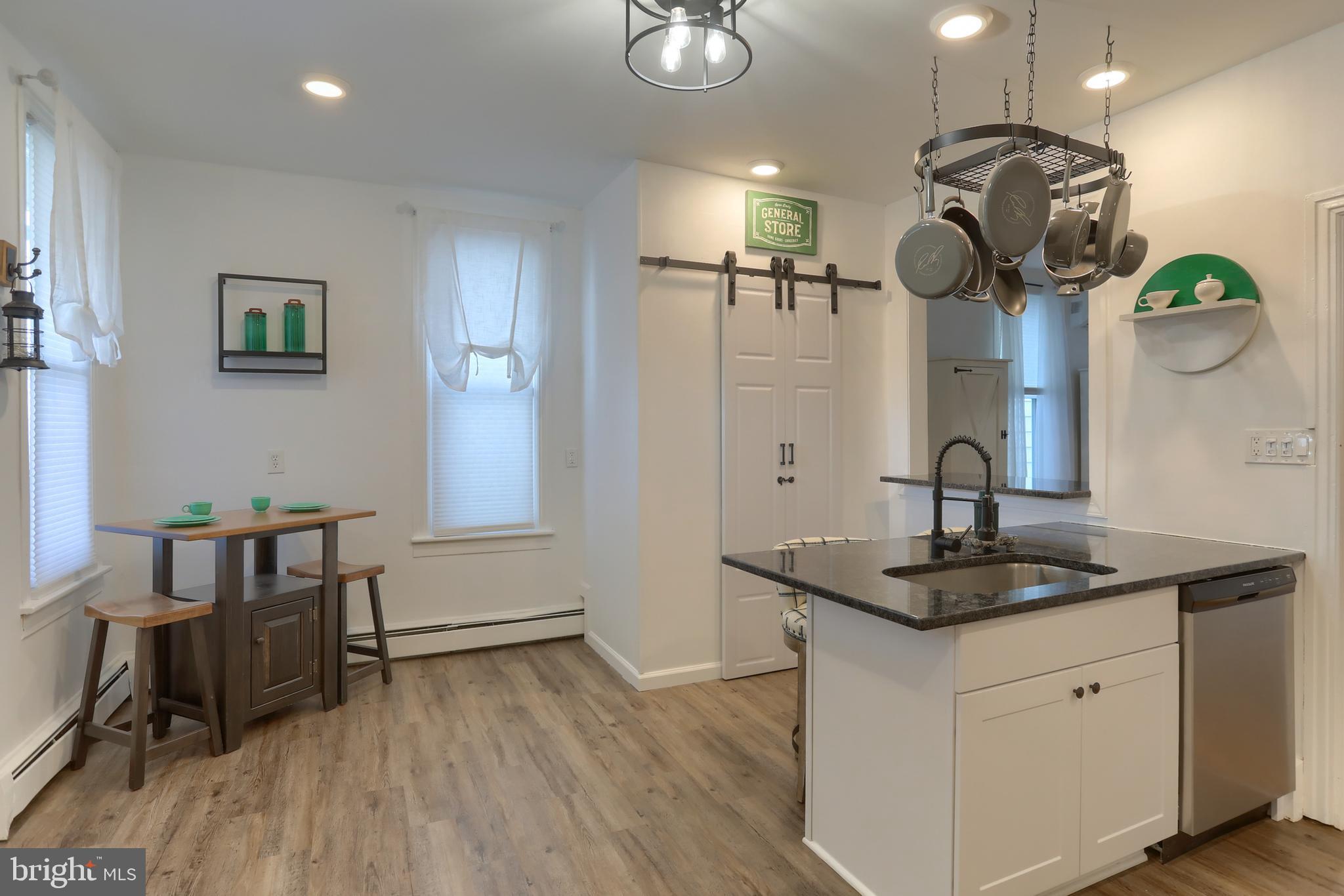 ELIZABETHTOWN BOROUGH - Residential