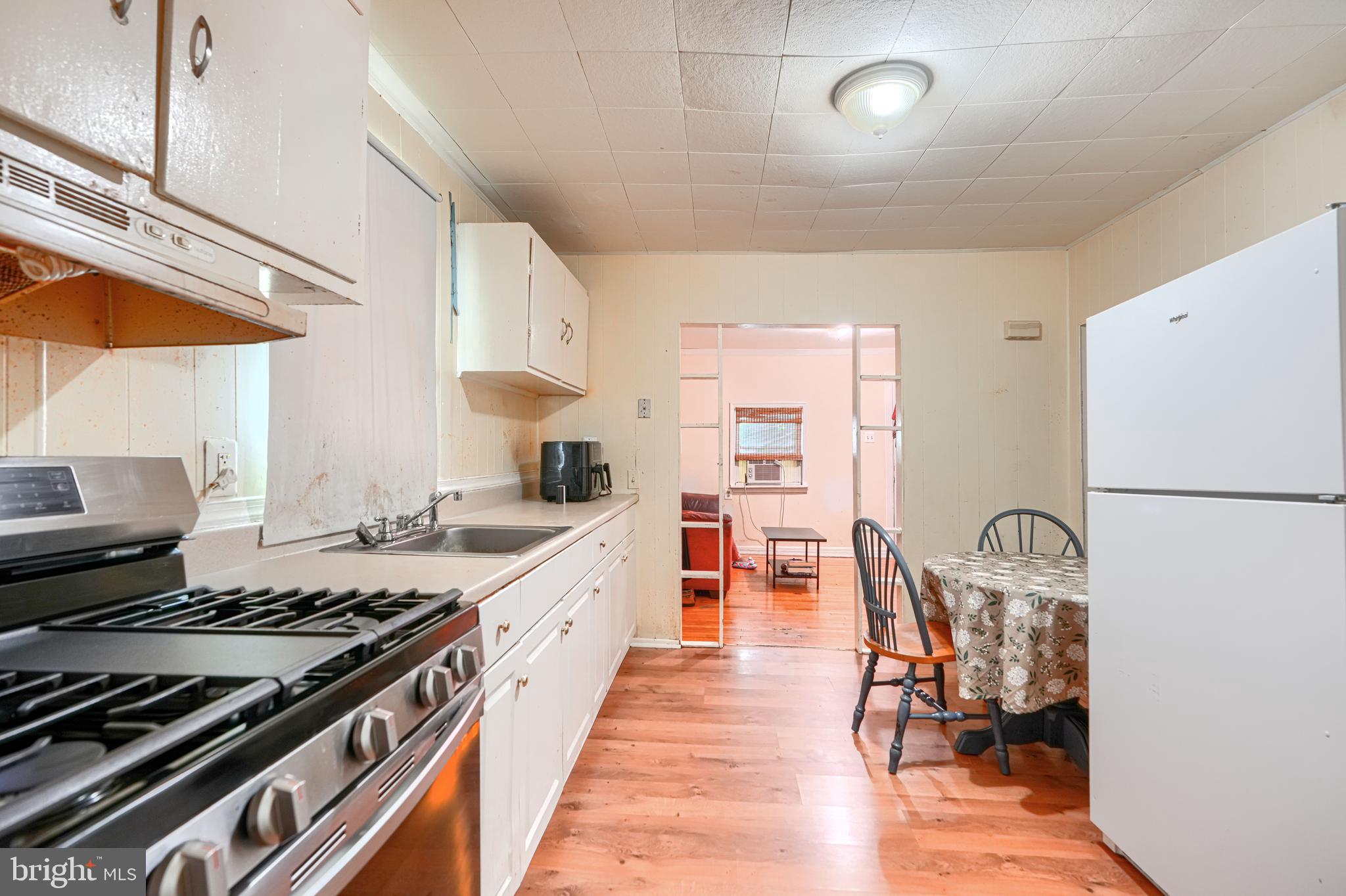 MIDDLE RIVER - Residential