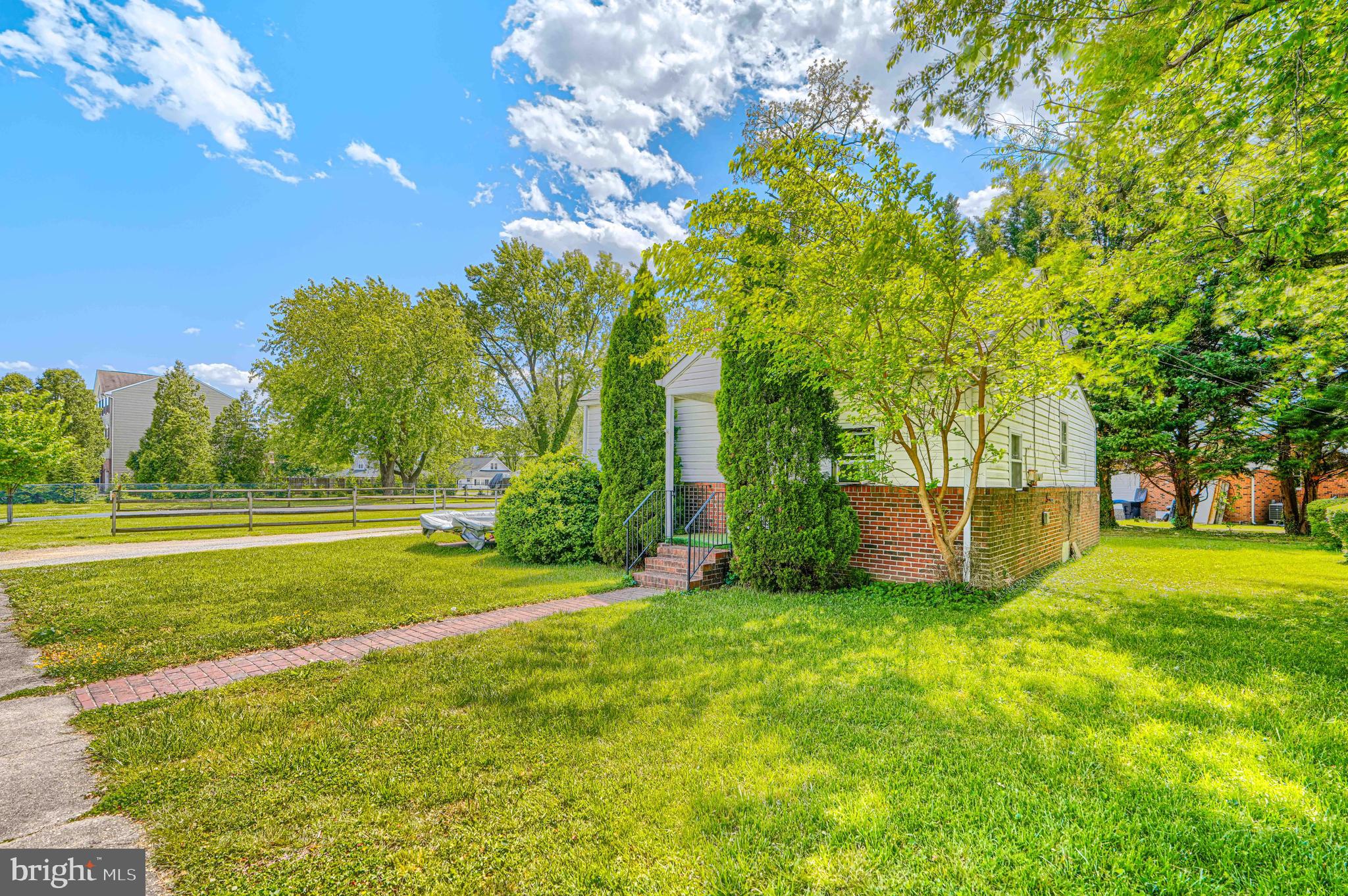 MIDDLE RIVER - Residential