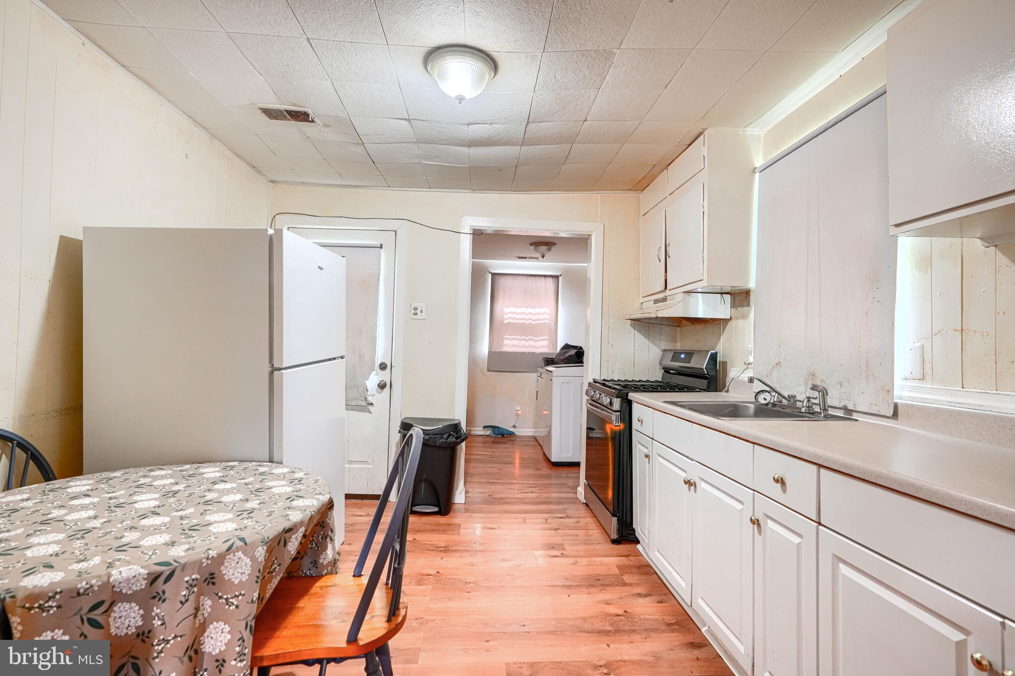 MIDDLE RIVER - Residential
