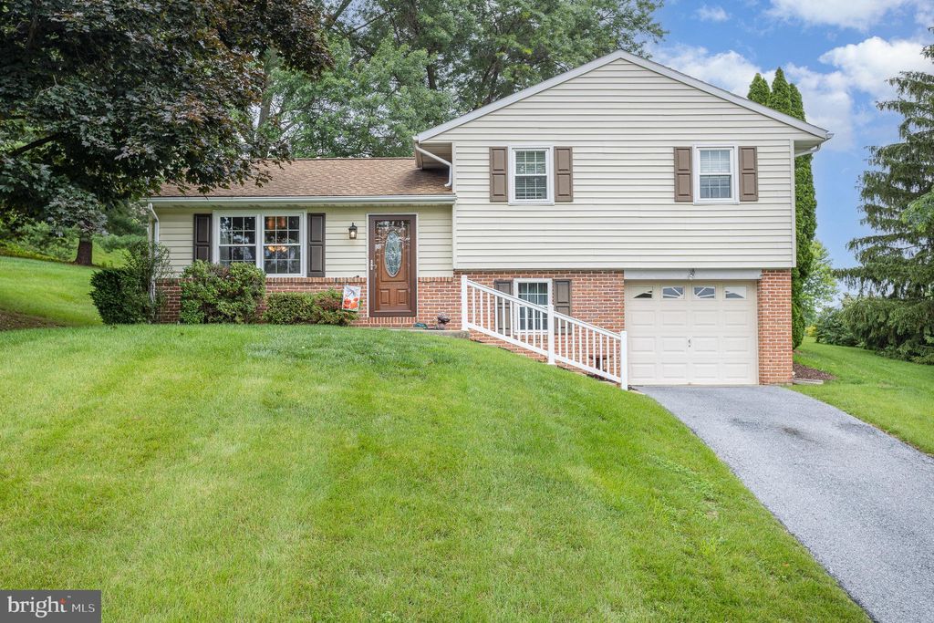 Photo of 3 Julie Terrace, LITITZ, PA 17543 (MLS # PALA2071234)