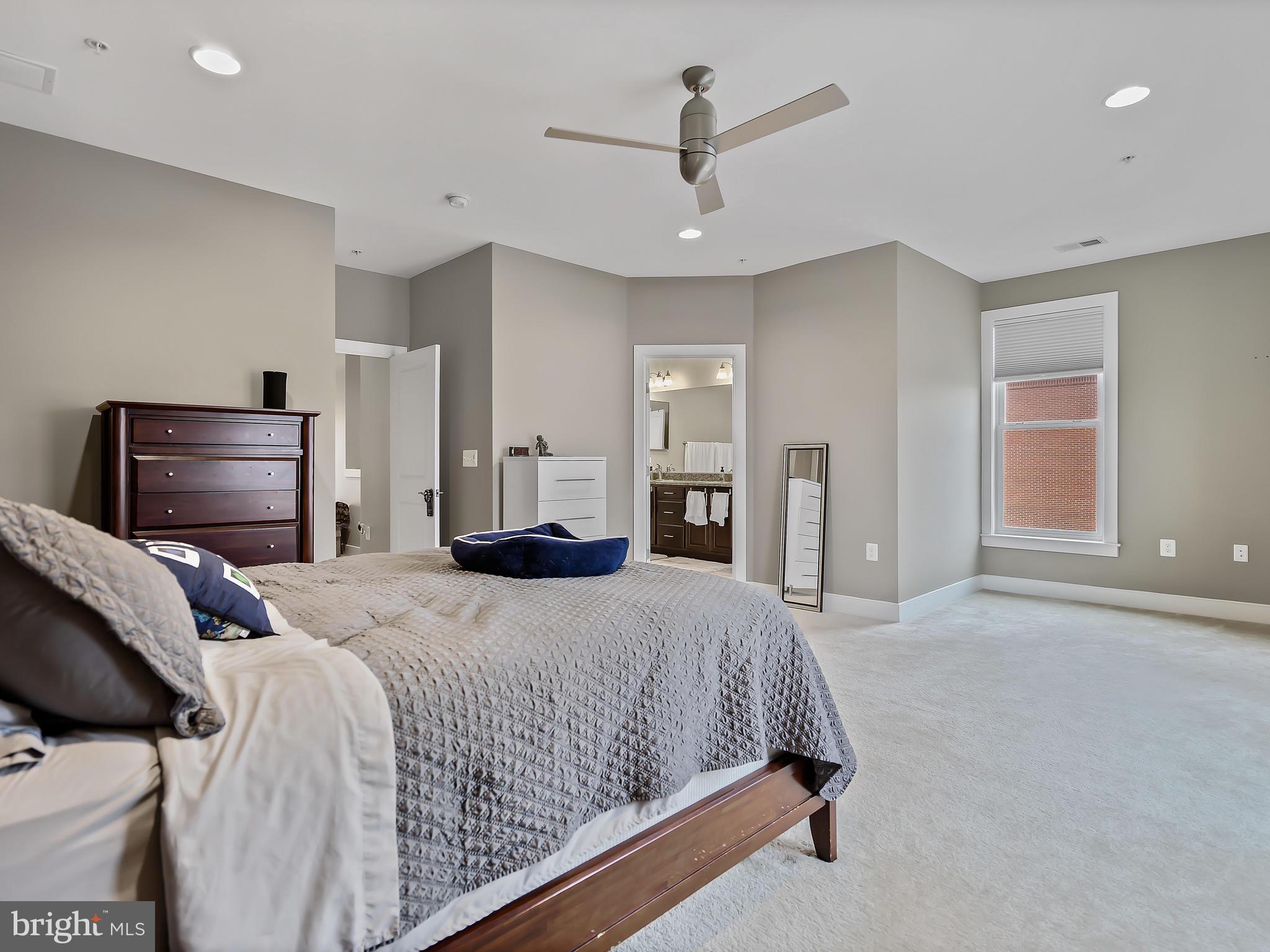 POTOMAC YARD CONDOMINIUM - Residential Lease