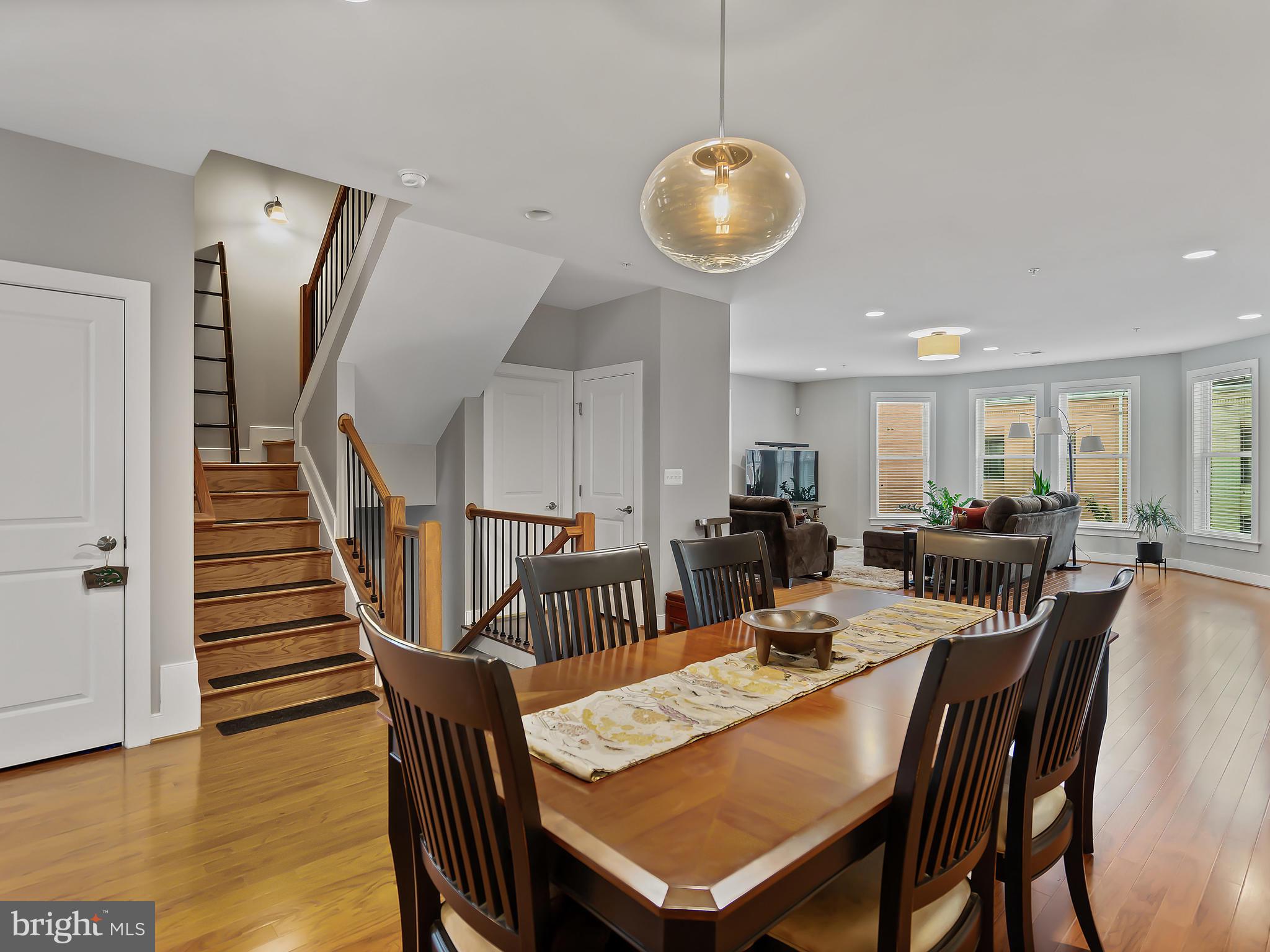 POTOMAC YARD CONDOMINIUM - Residential Lease