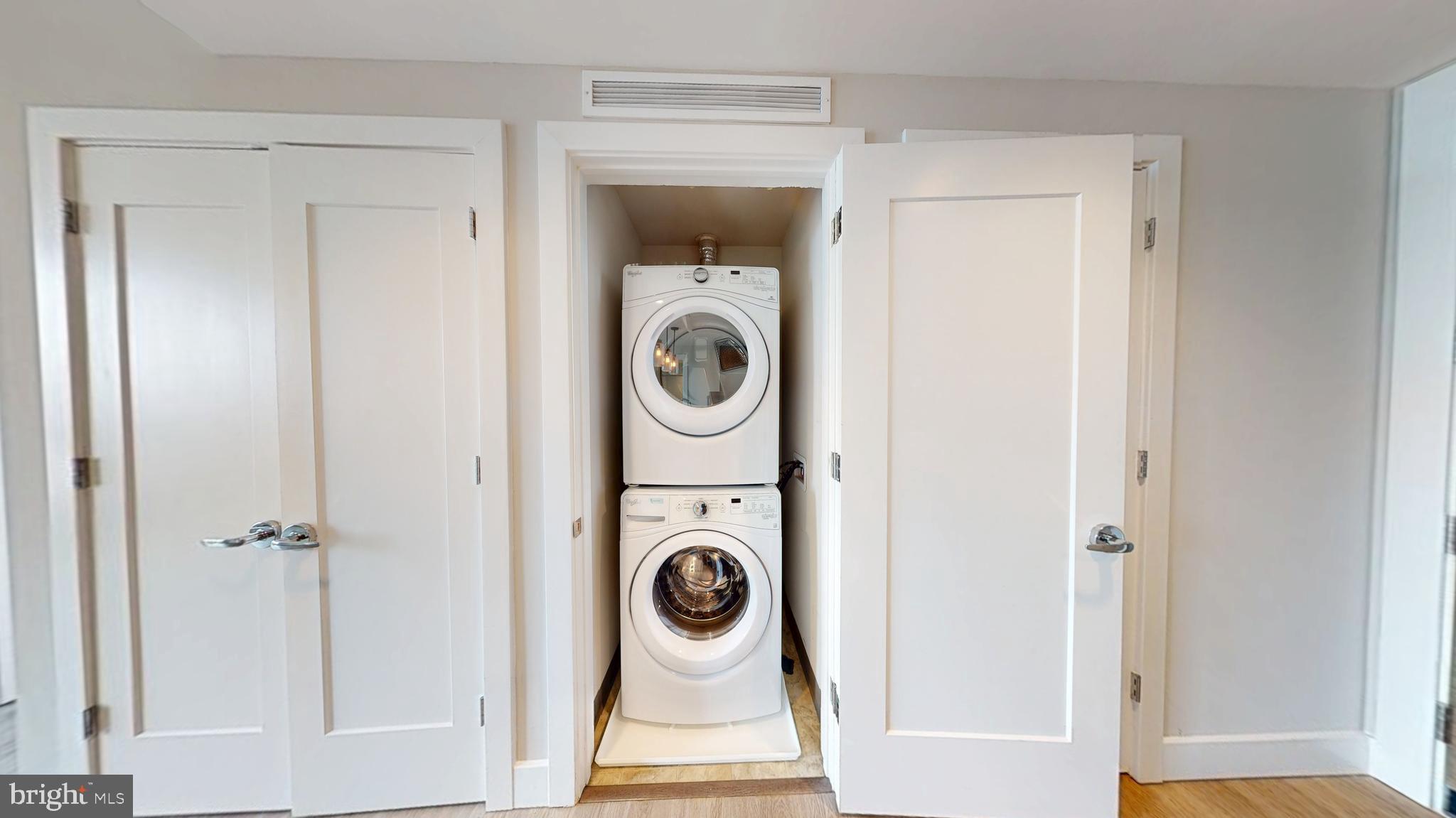 PIKE AND ROSE - Residential