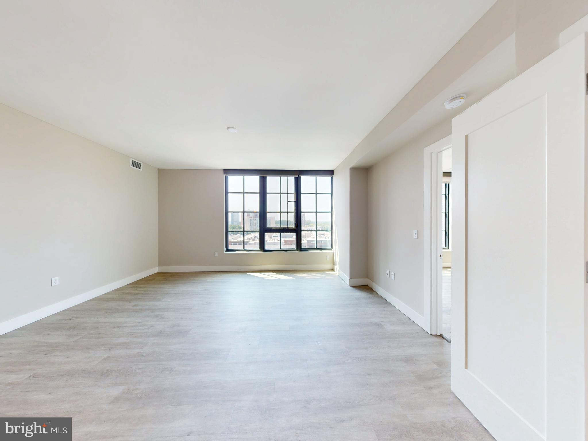 PIKE AND ROSE - Residential