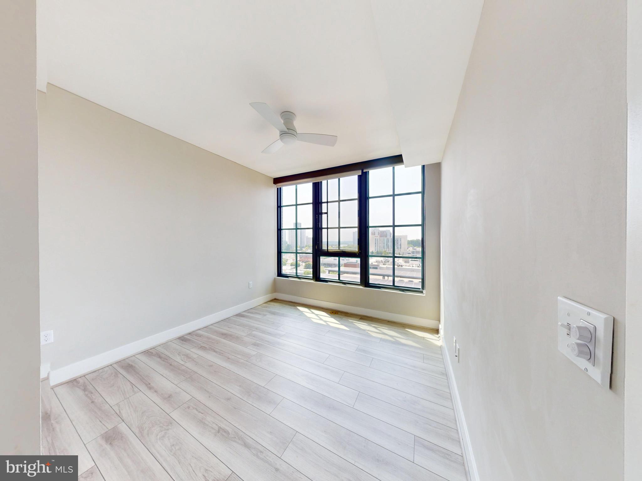 PIKE AND ROSE - Residential