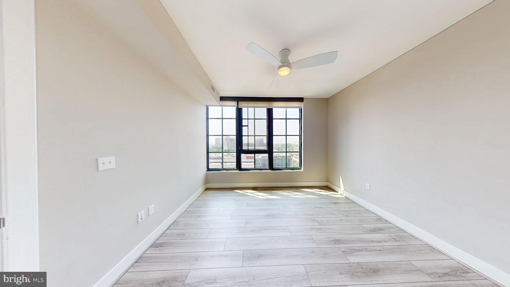 PIKE AND ROSE - Residential