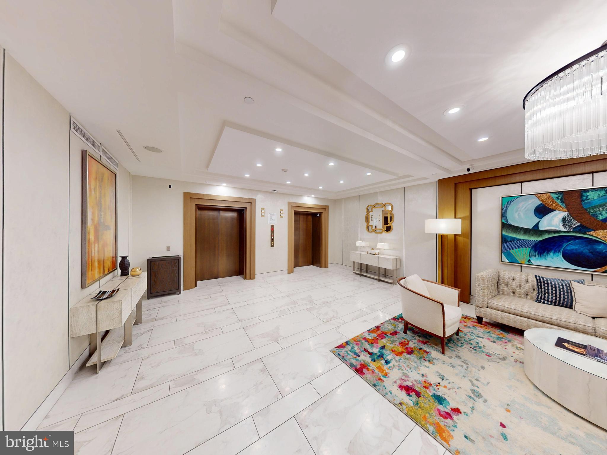 PIKE AND ROSE - Residential