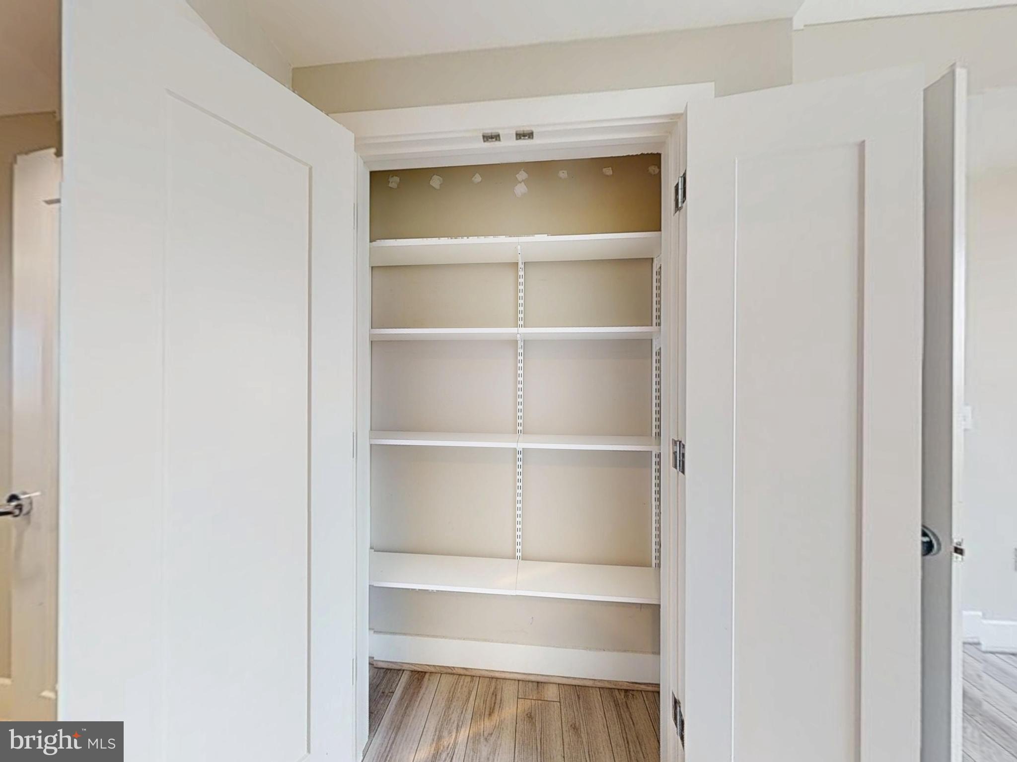 PIKE AND ROSE - Residential