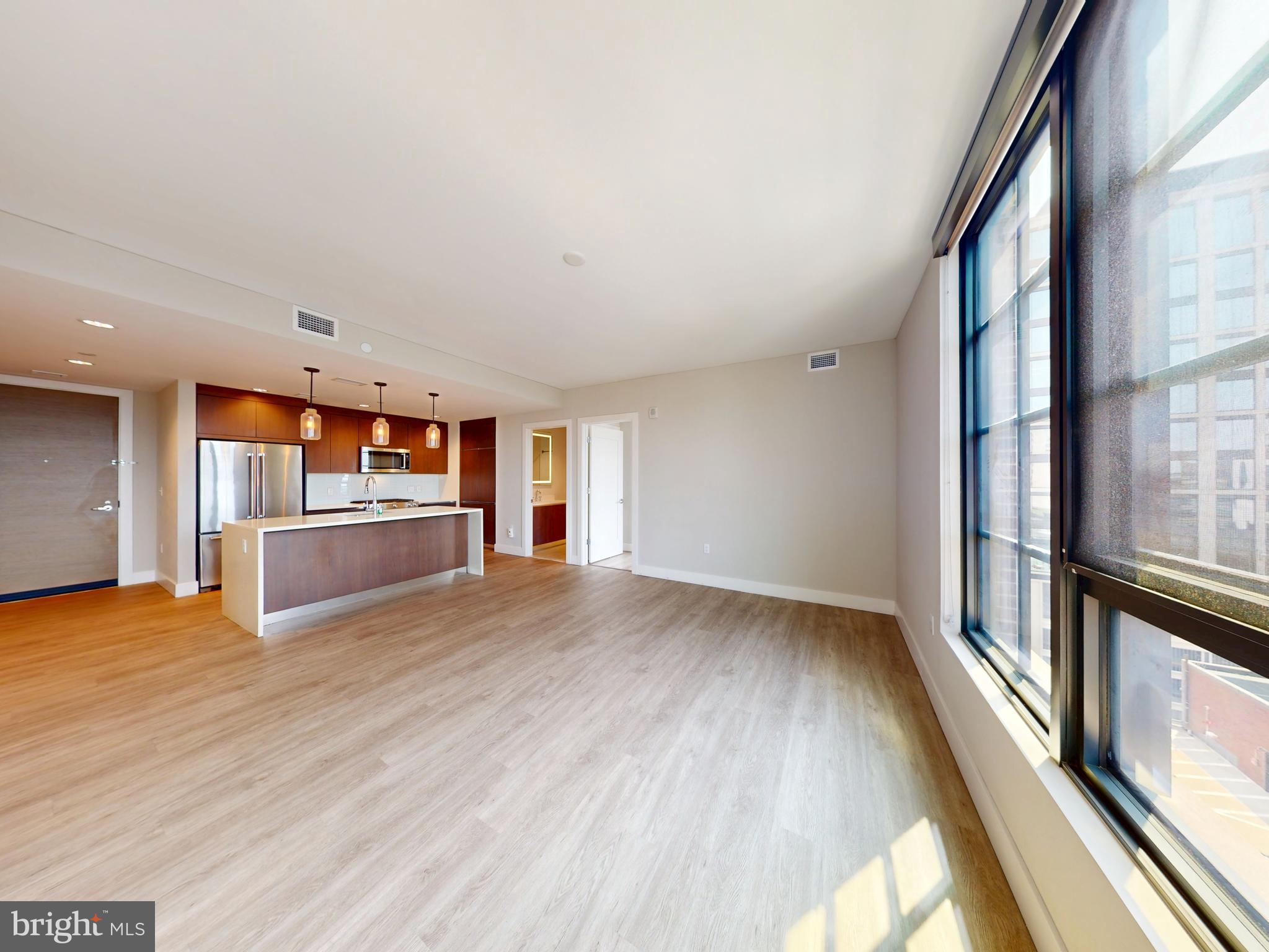 PIKE AND ROSE - Residential