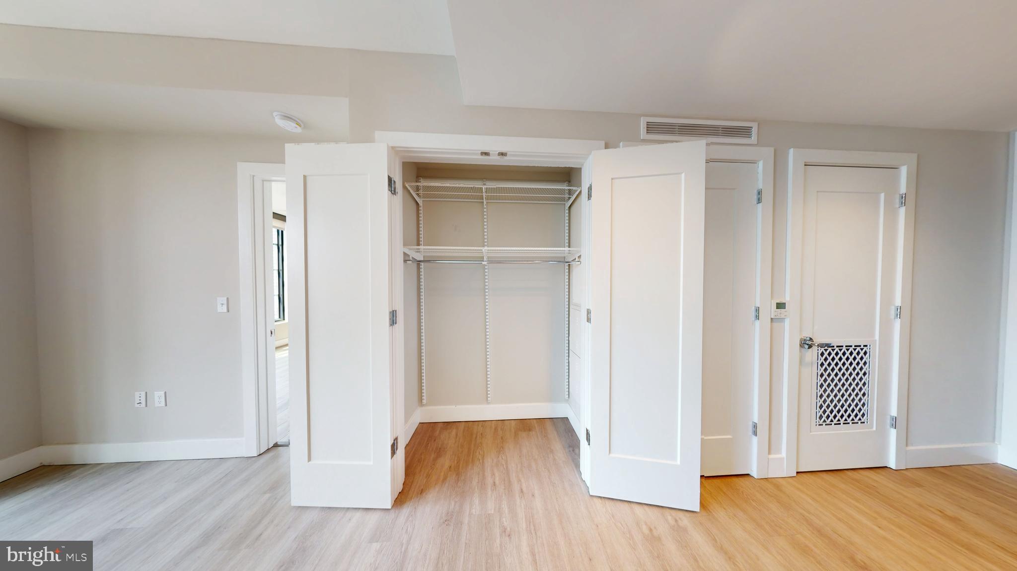 PIKE AND ROSE - Residential