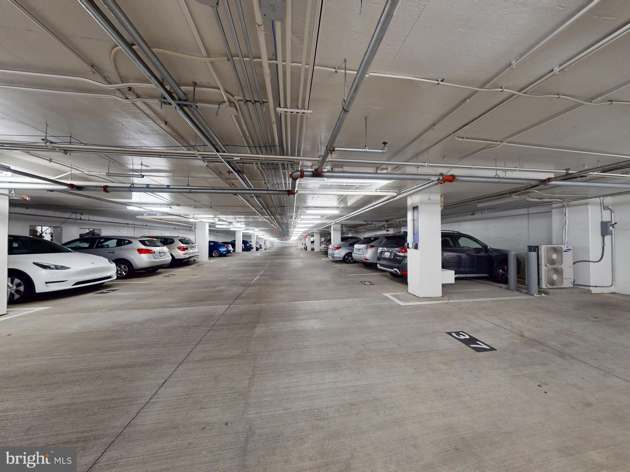 PIKE AND ROSE - Residential