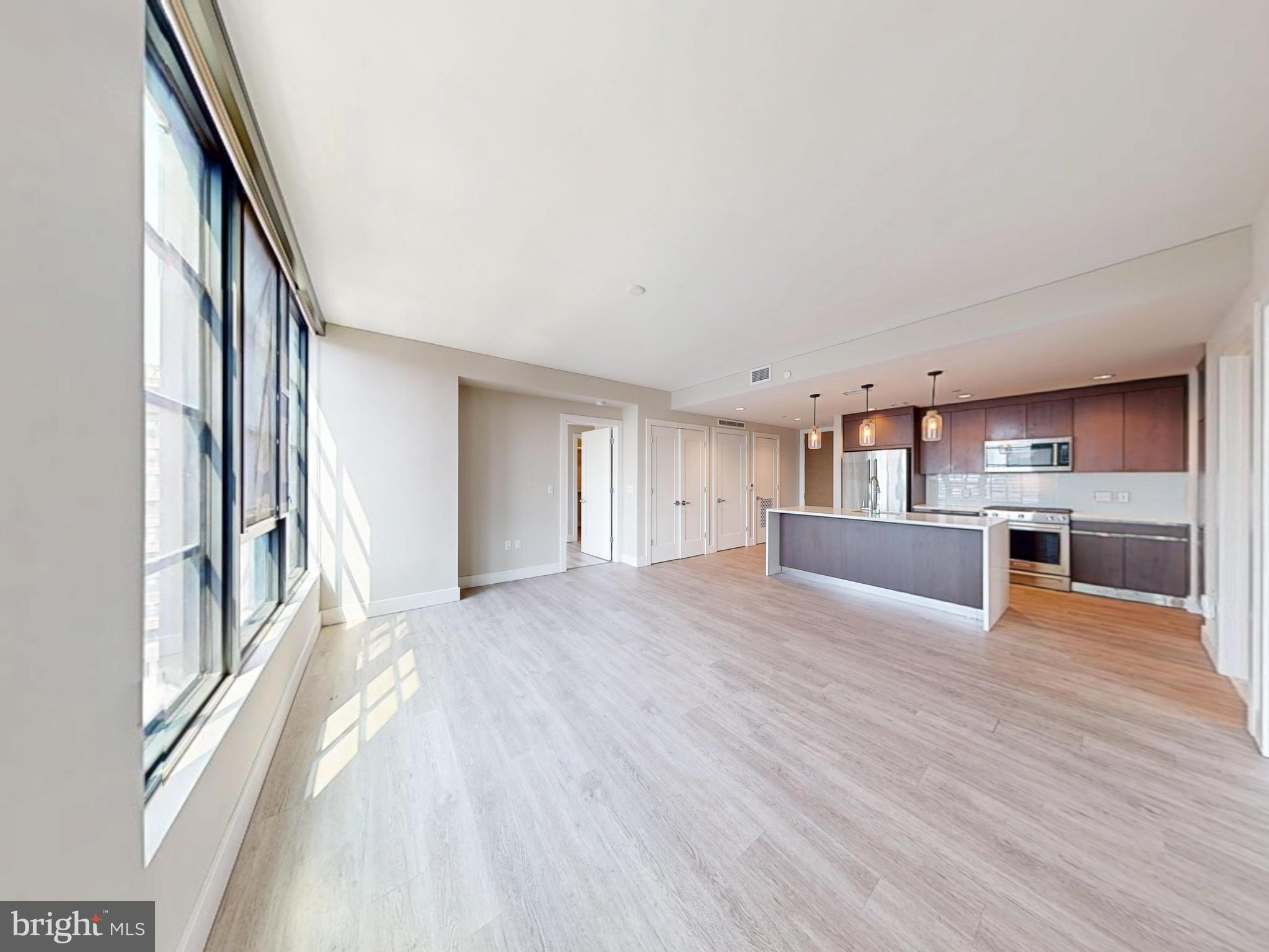 PIKE AND ROSE - Residential