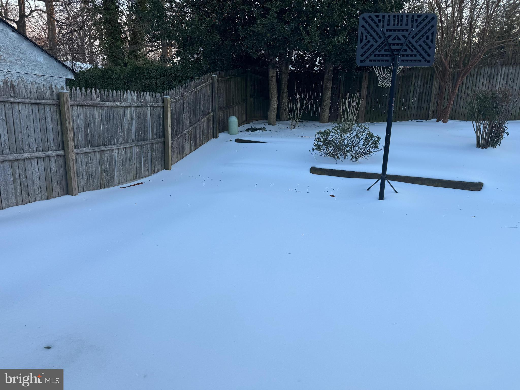 9207 HUNTING PINES PLACE