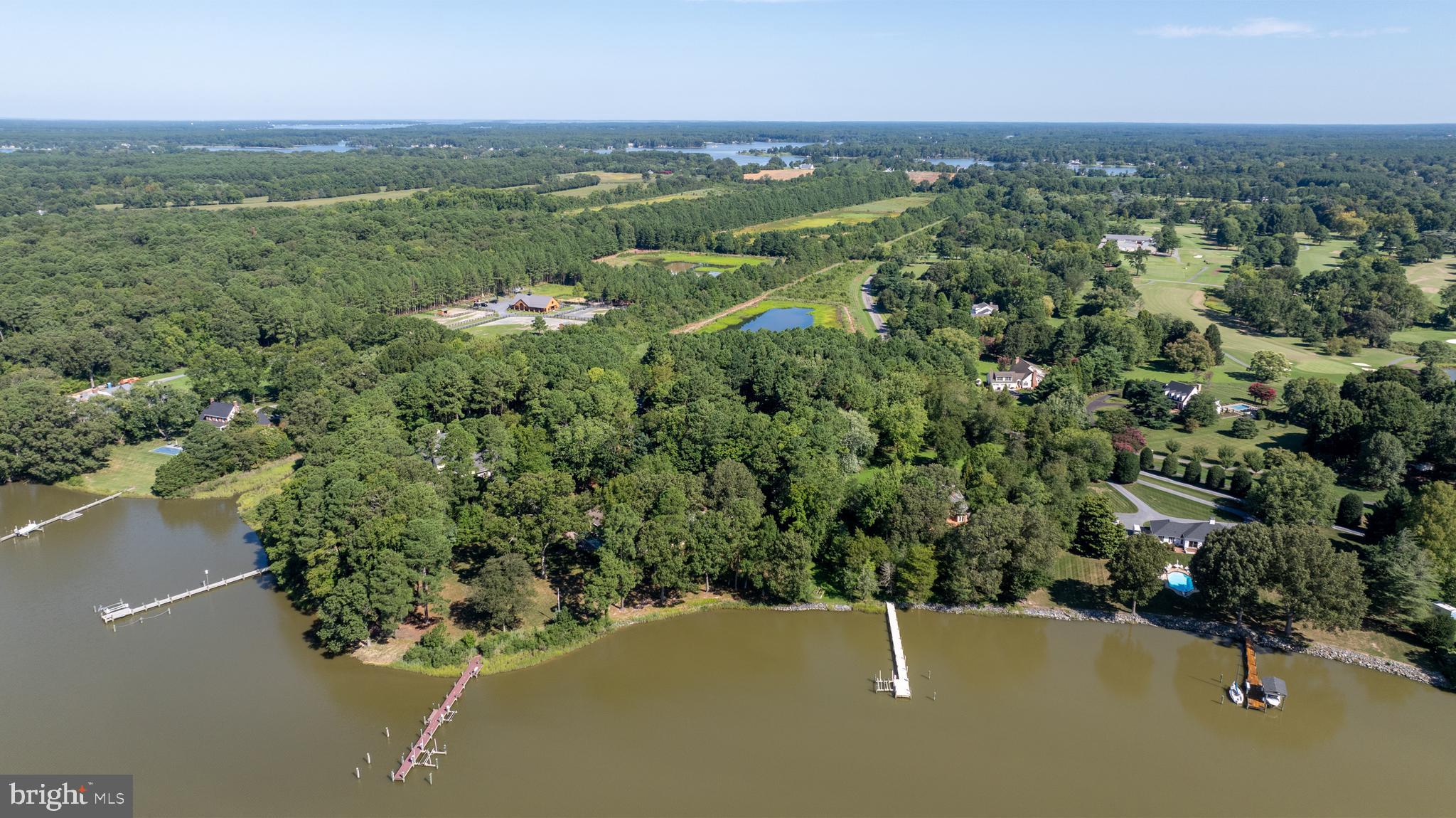 BAILEYS NECK - Residential