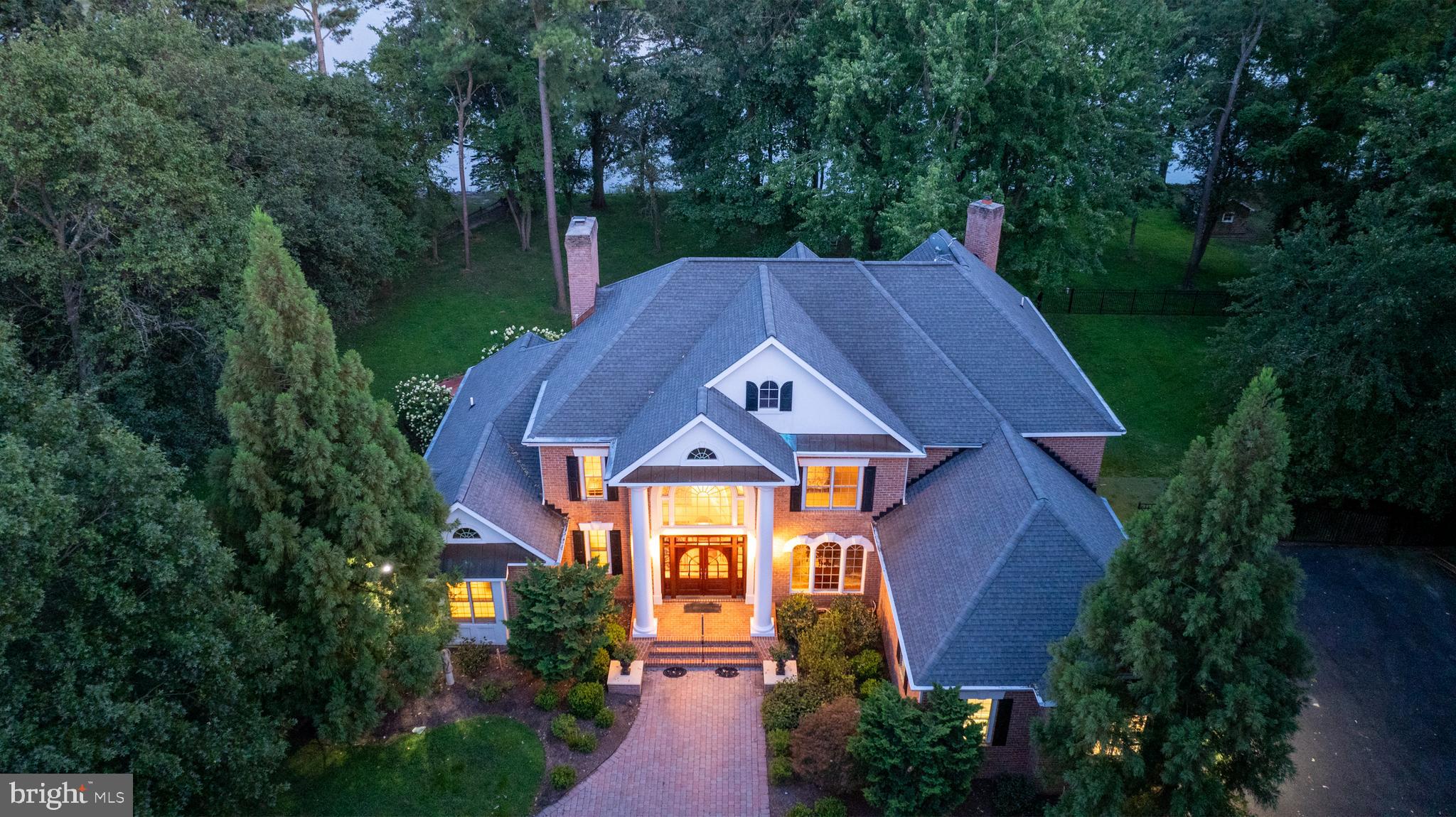 BAILEYS NECK - Residential