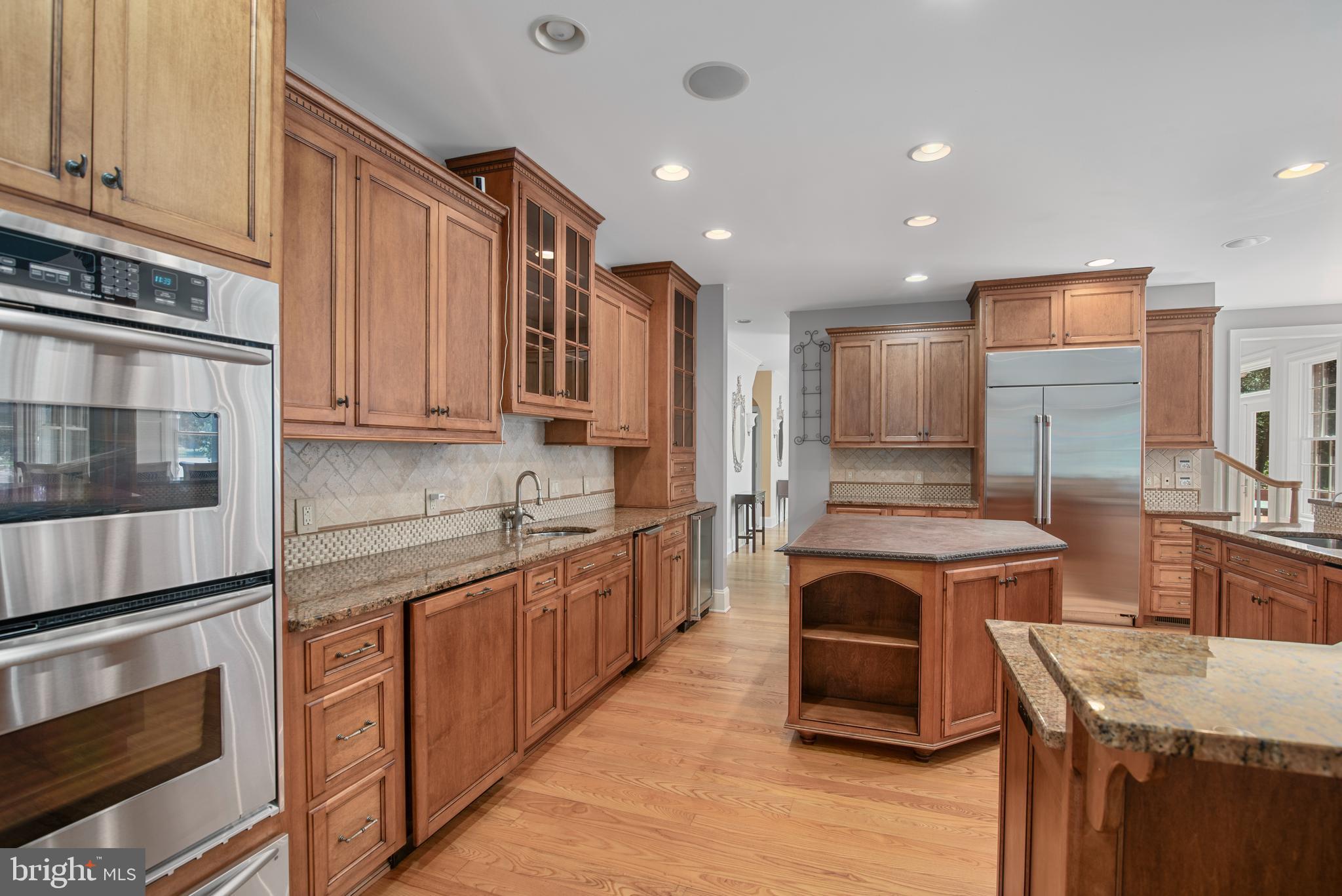 BAILEYS NECK - Residential