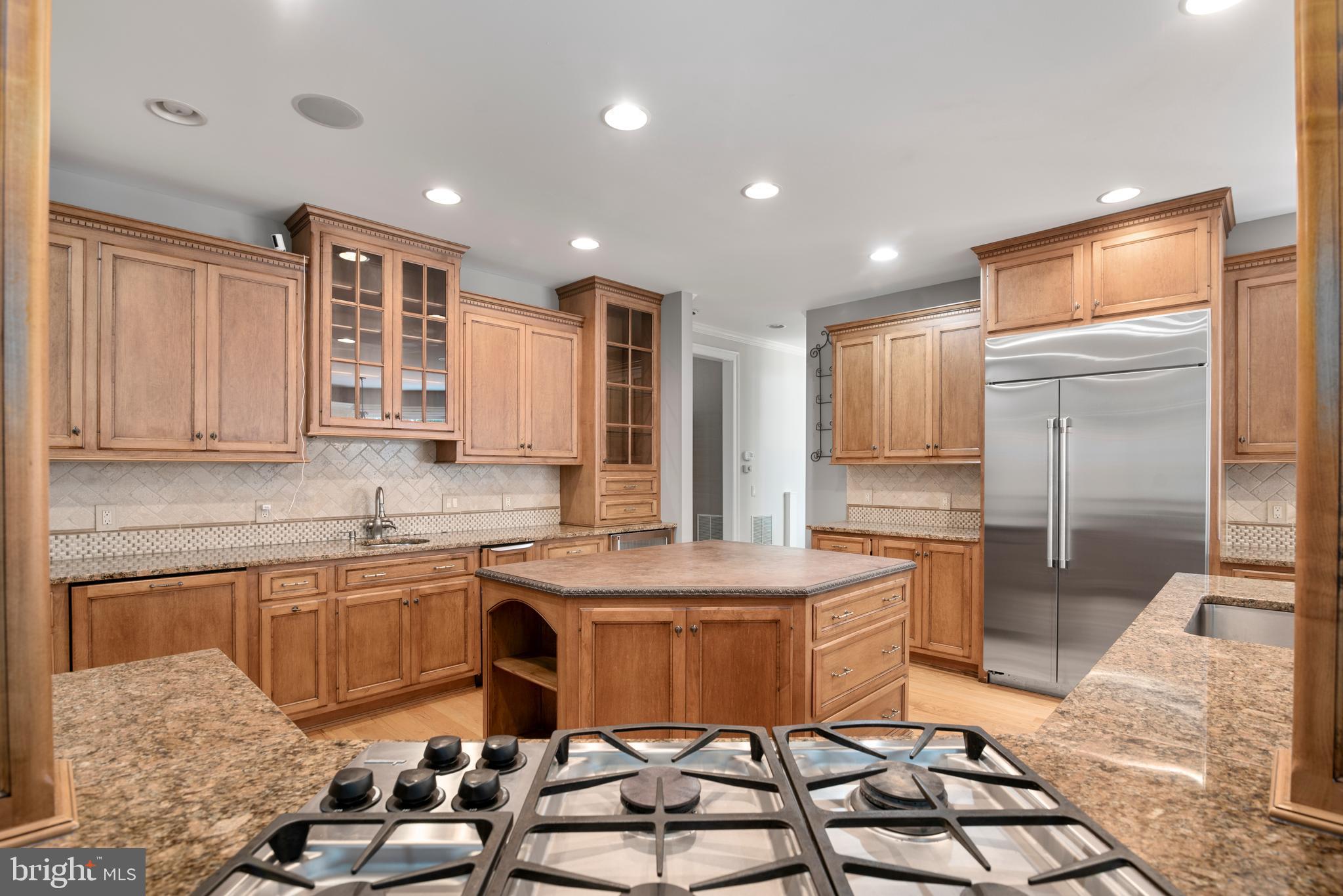 BAILEYS NECK - Residential