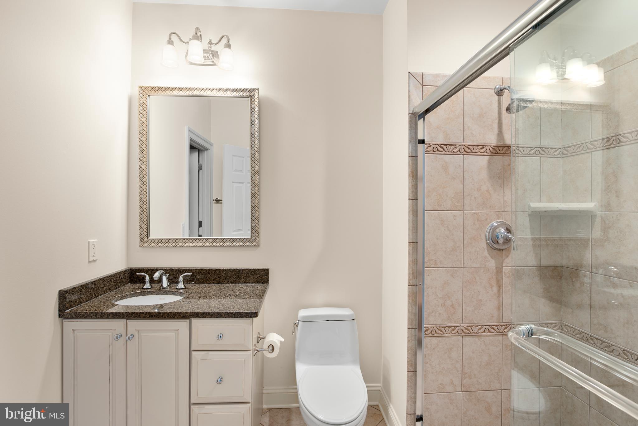 BAILEYS NECK - Residential