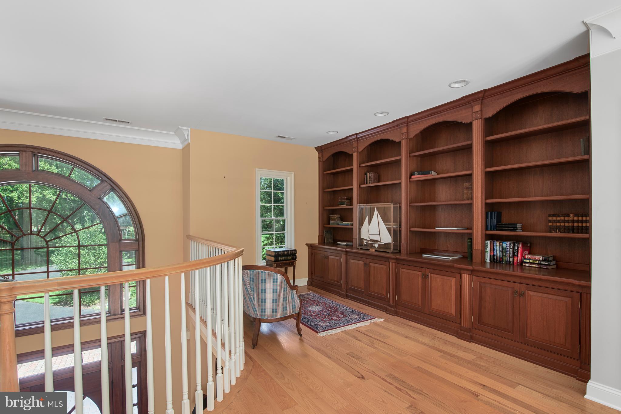 BAILEYS NECK - Residential