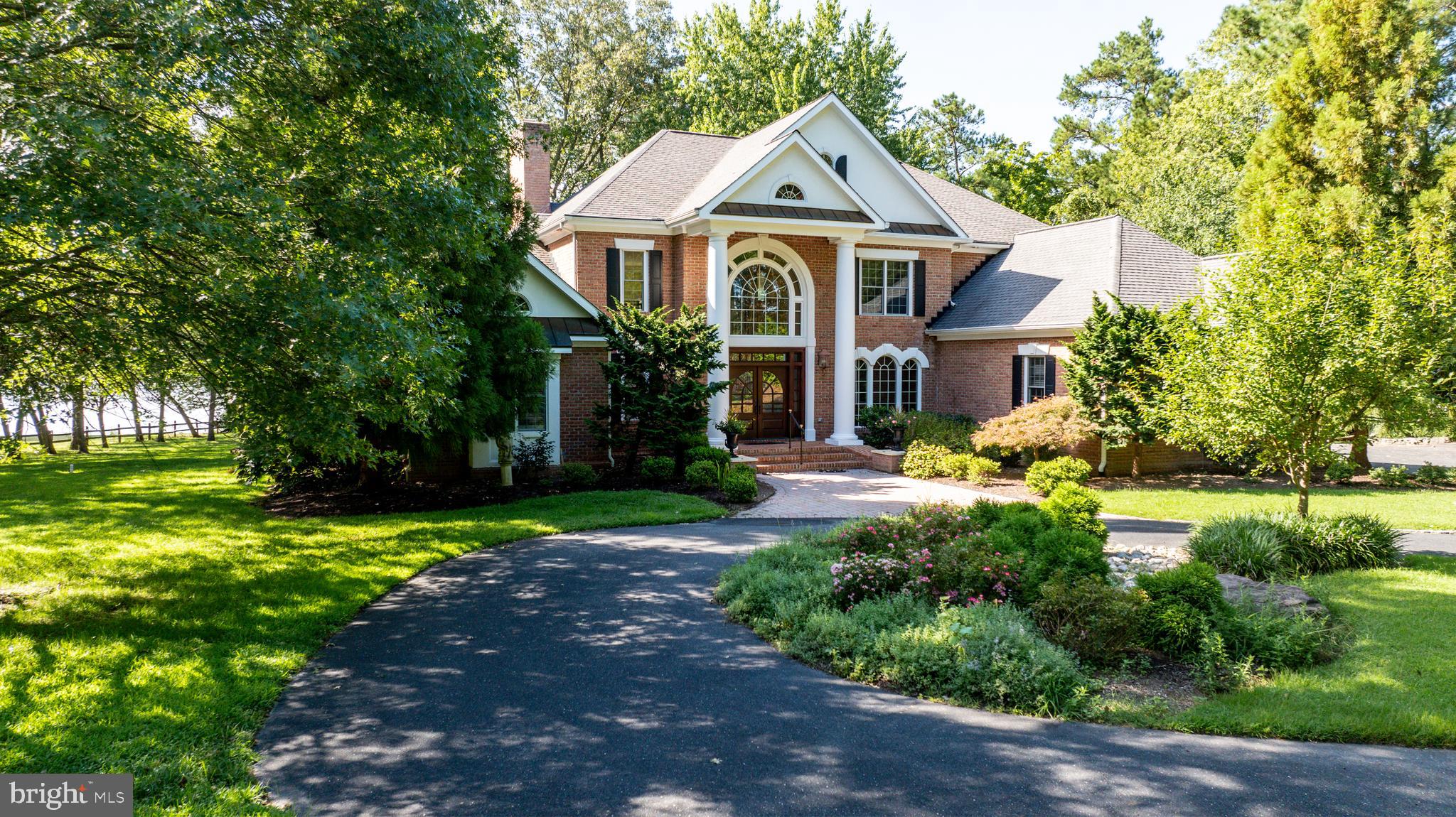 BAILEYS NECK - Residential