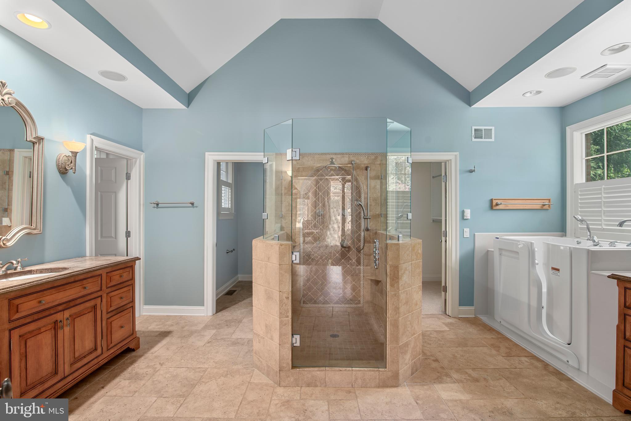 BAILEYS NECK - Residential