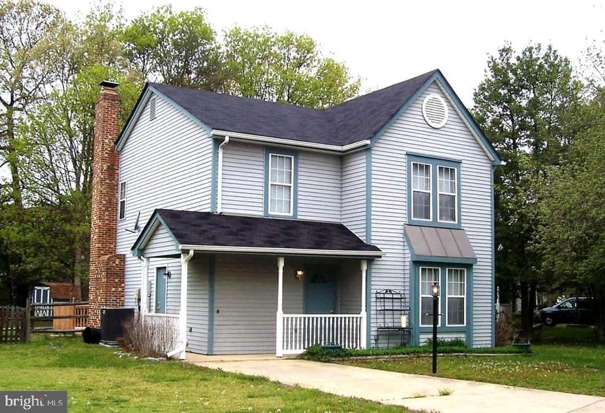 Seller is offering $5,000 remodel CREDIT! Corner lot 3BR 1.5FB colonial available for quick settlement. Family room with wood burning fireplace. Large "loft area" on upper level overlooking the staircase could be gaming area, computer area, etc. Sep laundry room. Rear deck off of family room. MOTIVATED SELLER