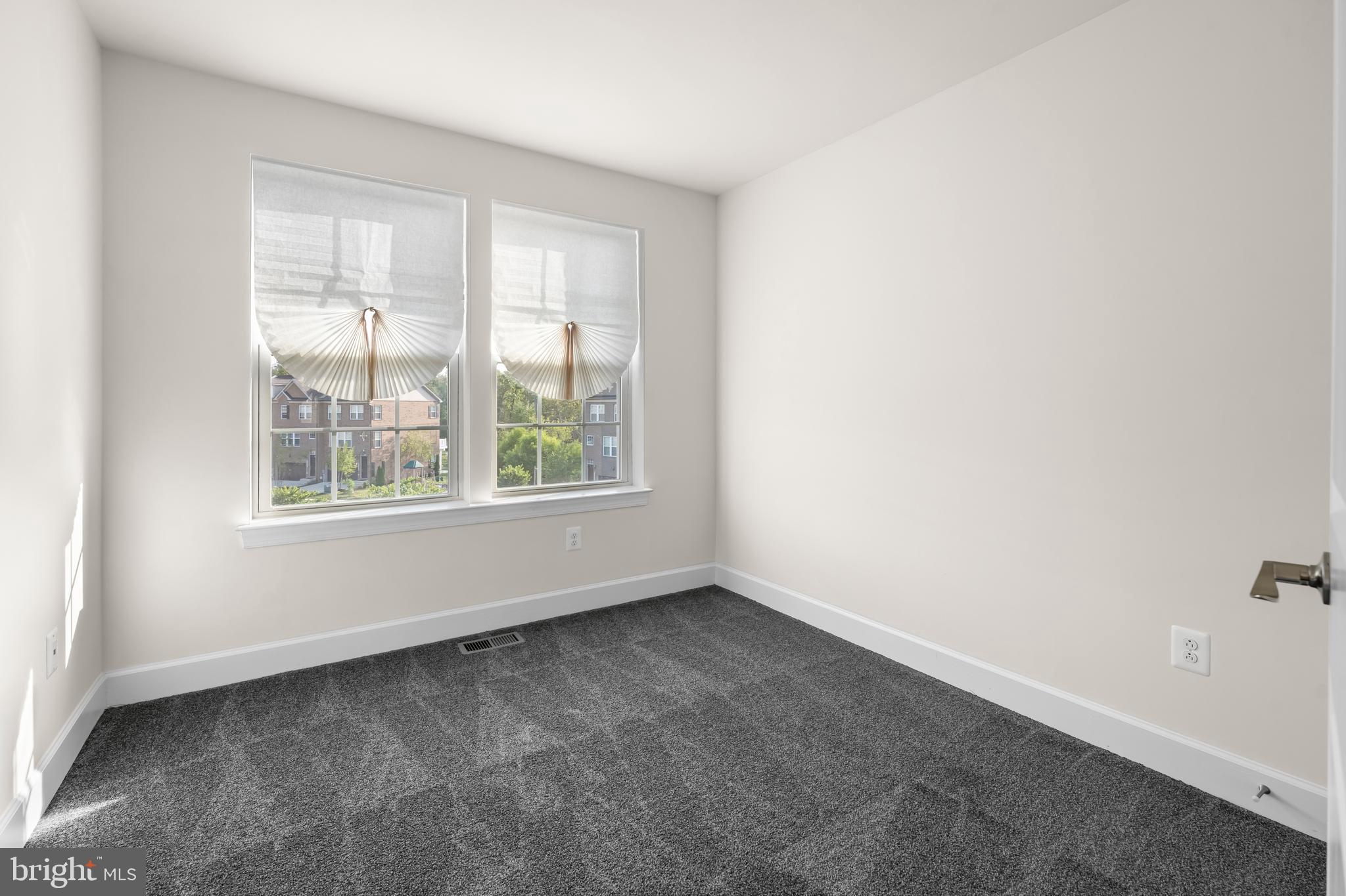 HAMILTON PARK - Residential Lease