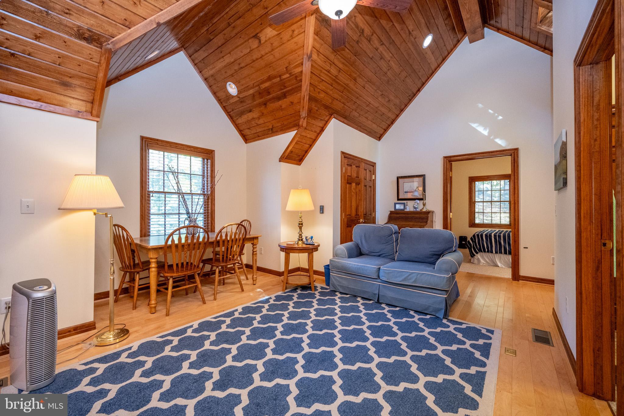 MEADOW MOUNTAIN - Residential