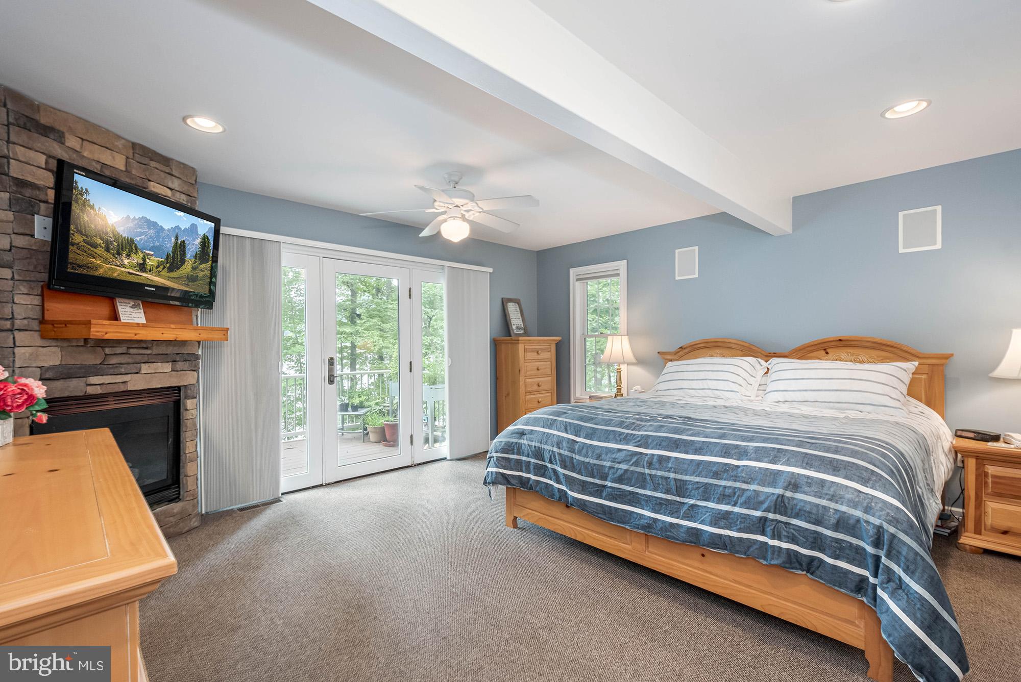 MEADOW MOUNTAIN - Residential