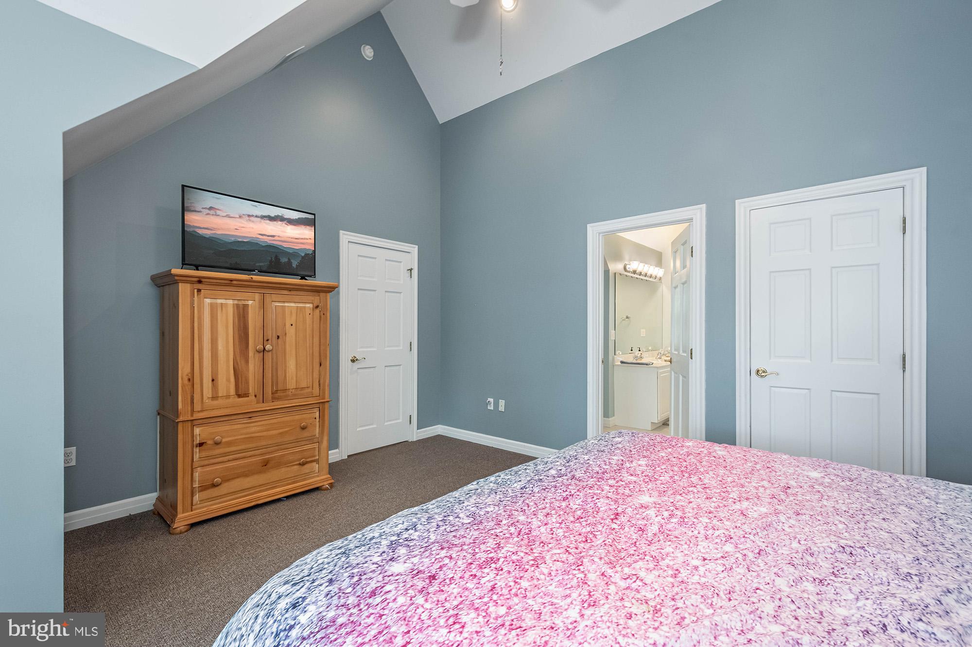 MEADOW MOUNTAIN - Residential