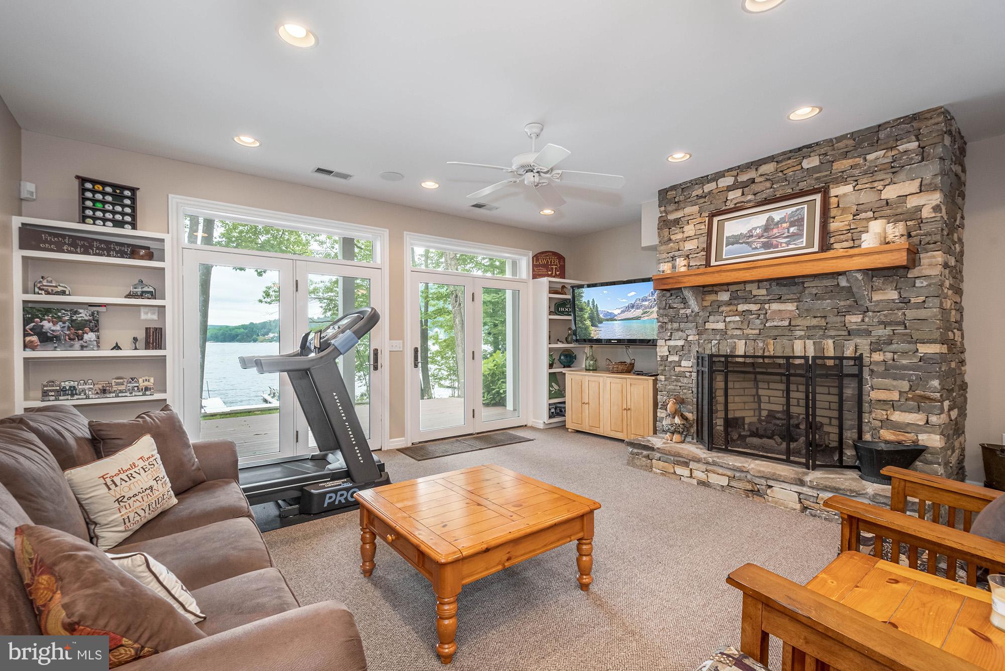 MEADOW MOUNTAIN - Residential