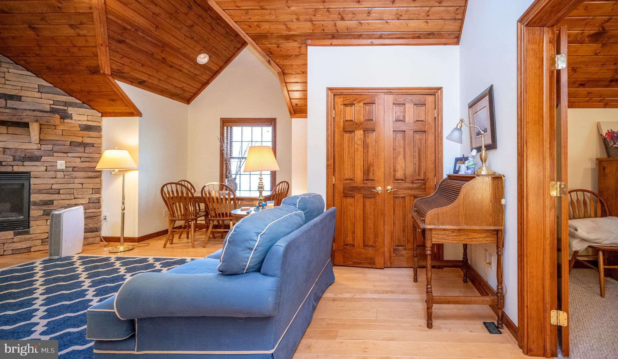 MEADOW MOUNTAIN - Residential