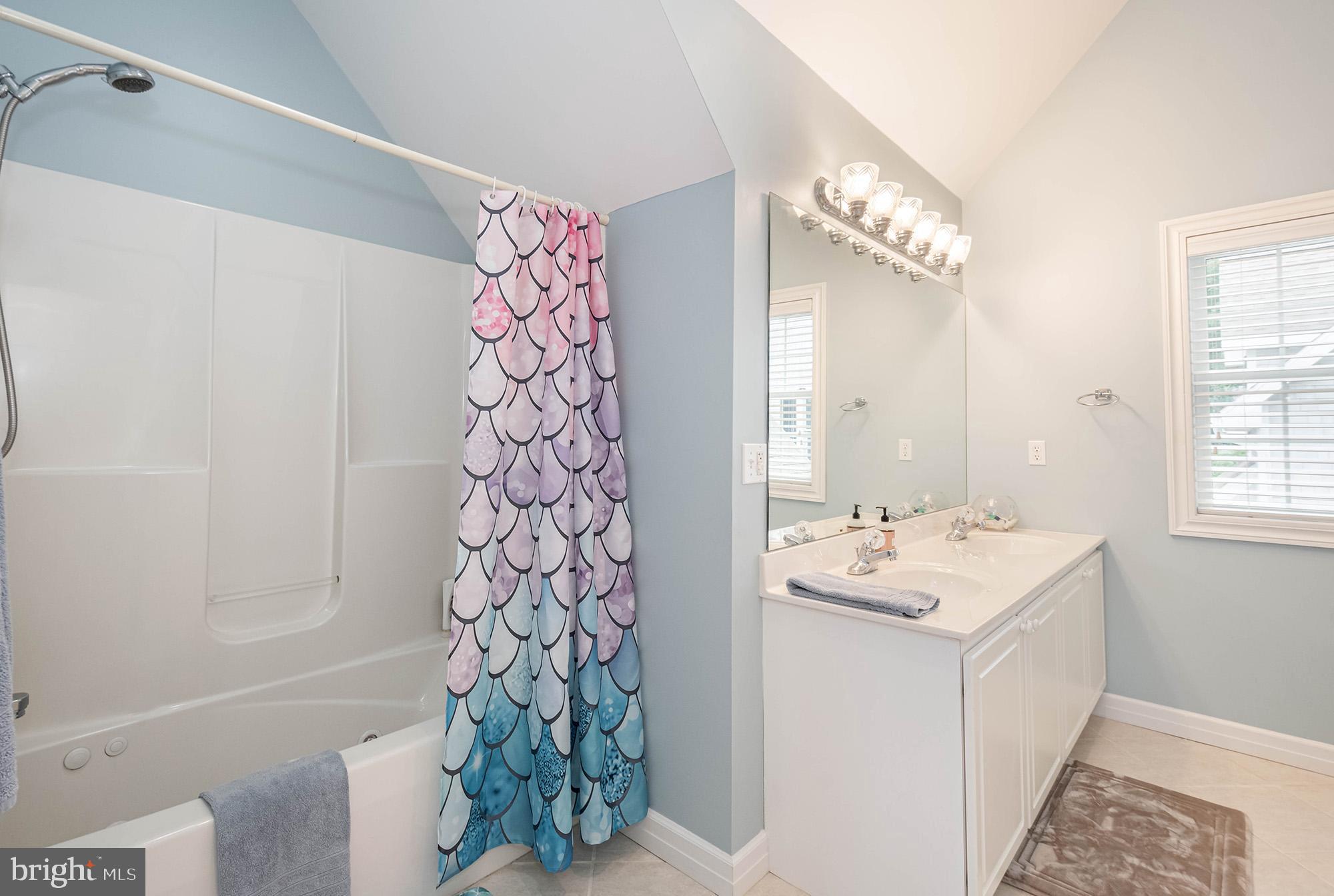 MEADOW MOUNTAIN - Residential