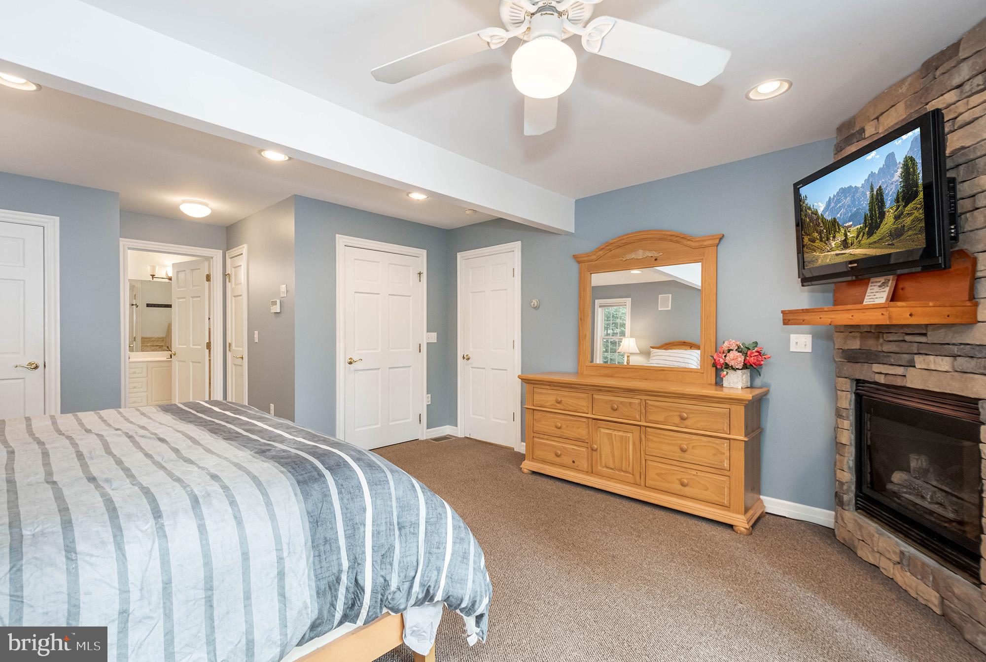 MEADOW MOUNTAIN - Residential