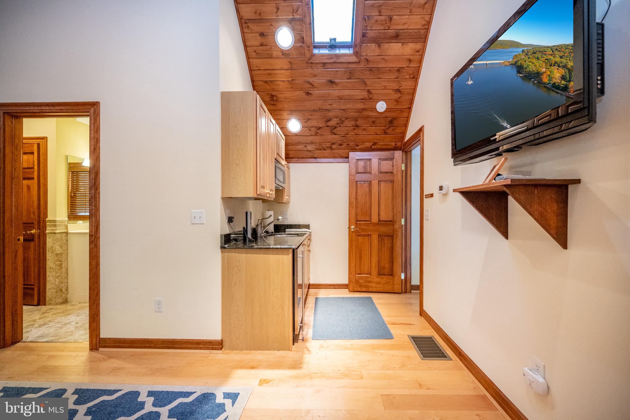 MEADOW MOUNTAIN - Residential