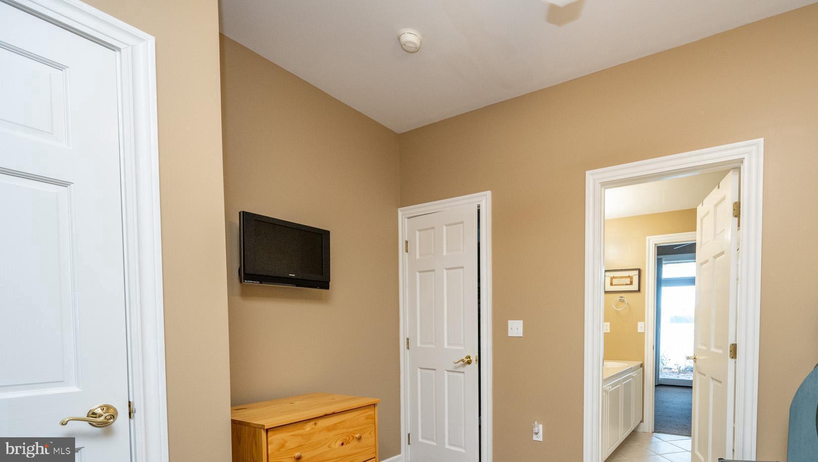 MEADOW MOUNTAIN - Residential