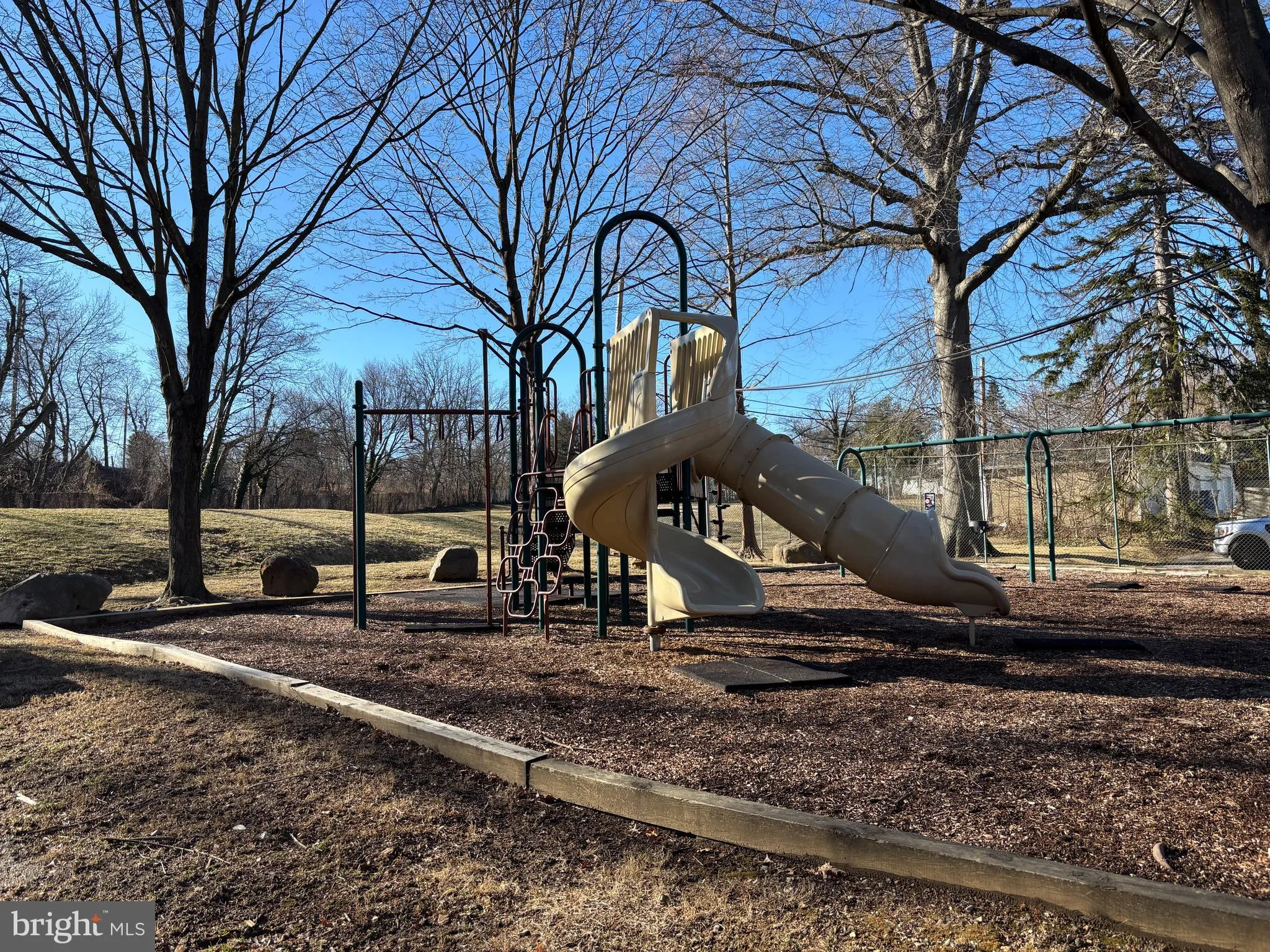 Wayne, Pennsylvania 19087, United States, 3 Bedrooms Bedrooms, ,3 BathroomsBathrooms,Residential,Pending,13587