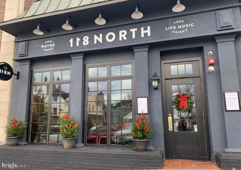 Wayne, Pennsylvania 19087, United States, 3 Bedrooms Bedrooms, ,3 BathroomsBathrooms,Residential,Pending,13587