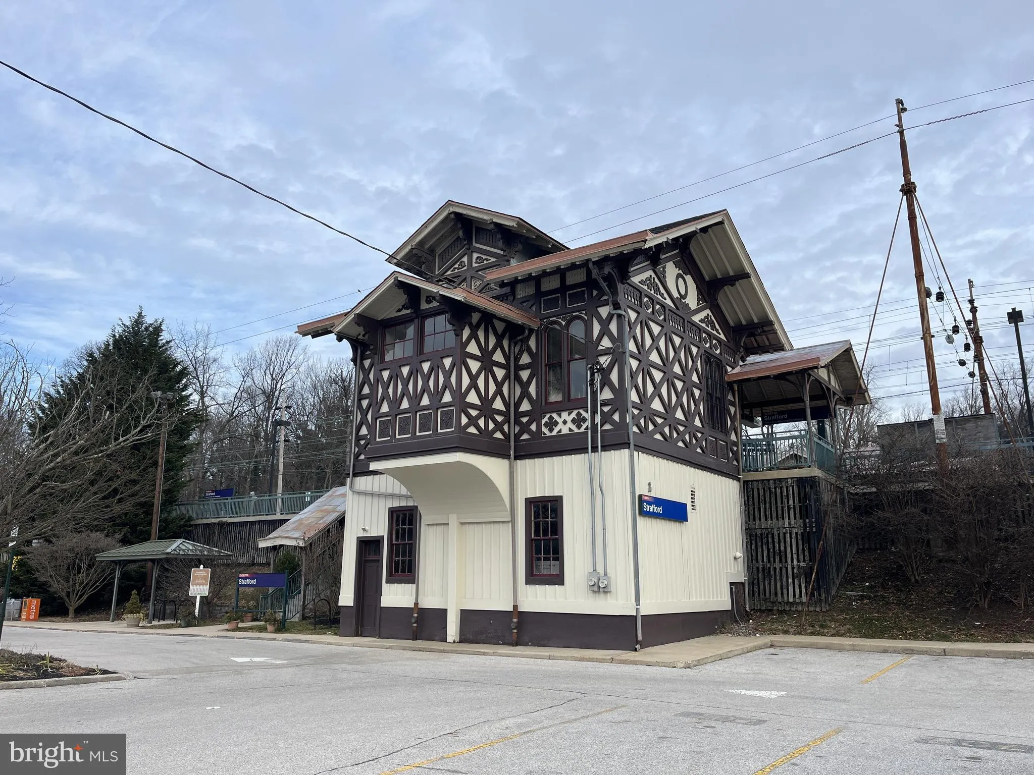 Wayne, Pennsylvania 19087, United States, 3 Bedrooms Bedrooms, ,3 BathroomsBathrooms,Residential,Pending,13587